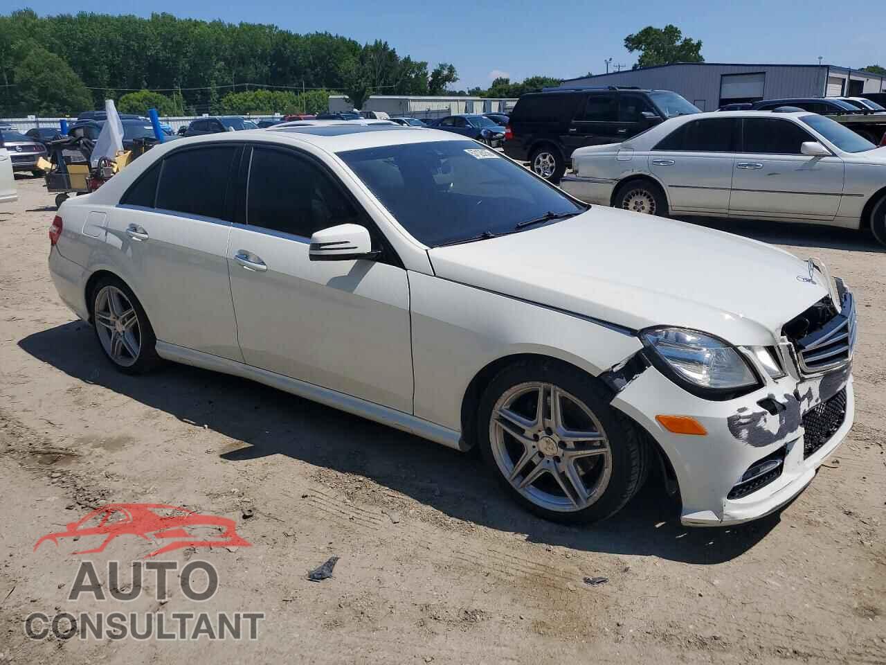 MERCEDES-BENZ E-CLASS 2012 - WDDHF5KB1CA527210