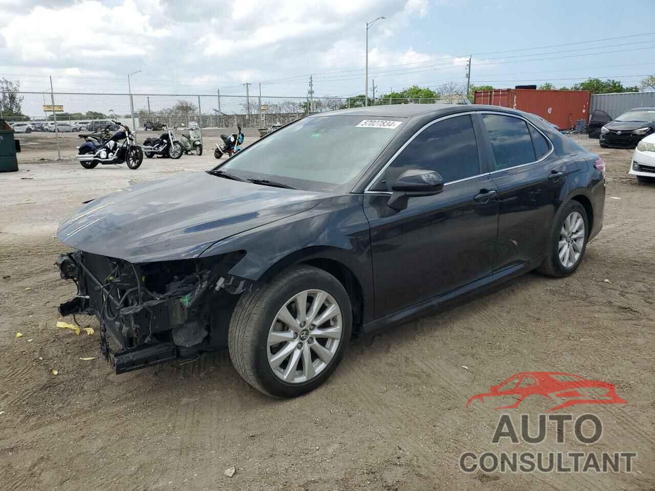 TOYOTA CAMRY 2018 - 4T1B11HK4JU646472