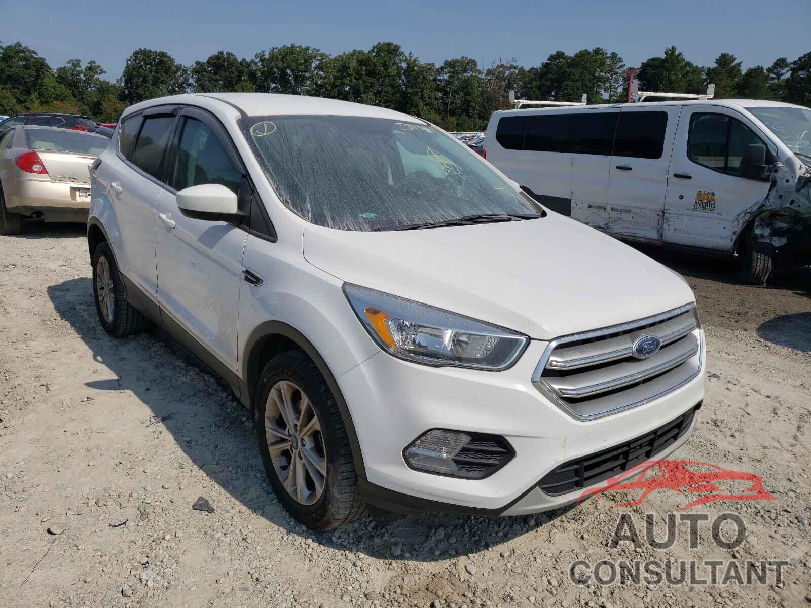 FORD ESCAPE 2017 - 1FMCU0GD3HUD67369