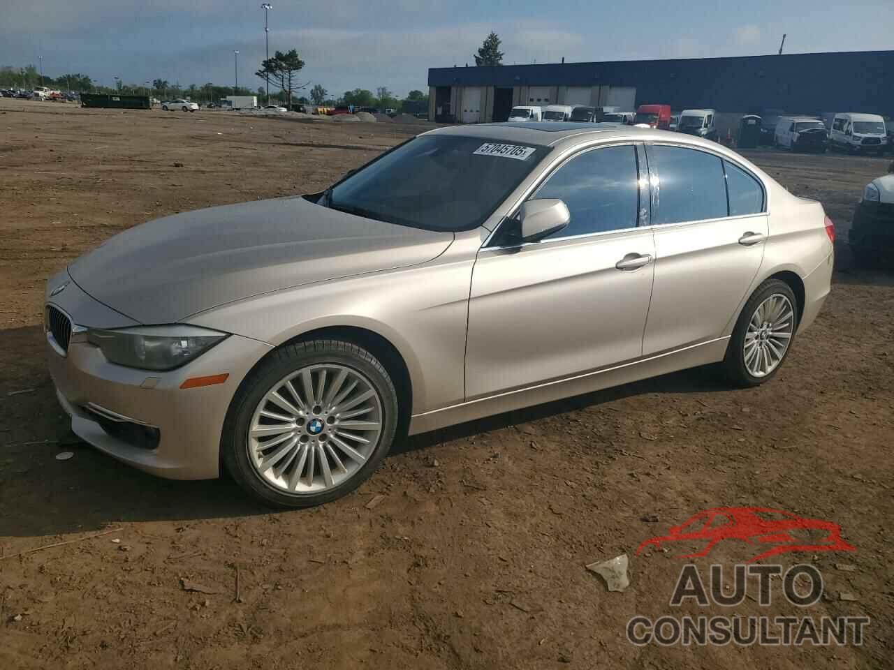 BMW 3 SERIES 2013 - WBA3B3C5XDF533005