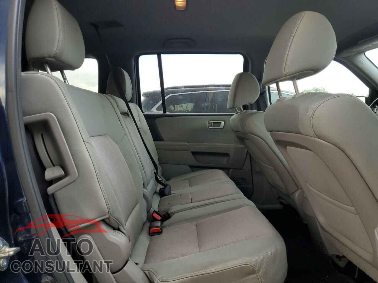 HONDA PILOT 2015 - 5FNYF4H47FB050579