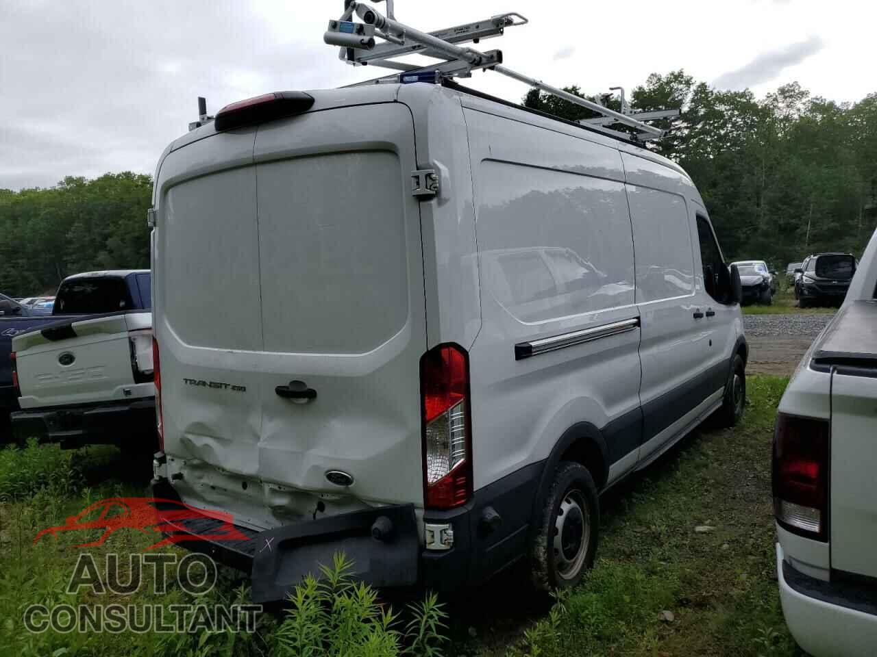 FORD TRANSIT 2019 - 1FTYR2CM4KKB41356