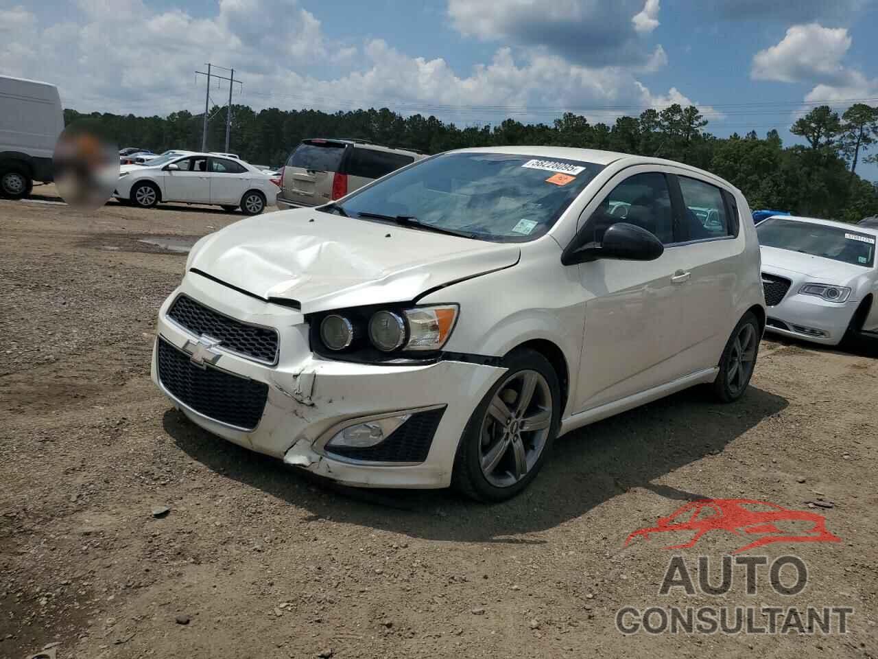 CHEVROLET SONIC 2015 - 1G1JG6SB3F4179355