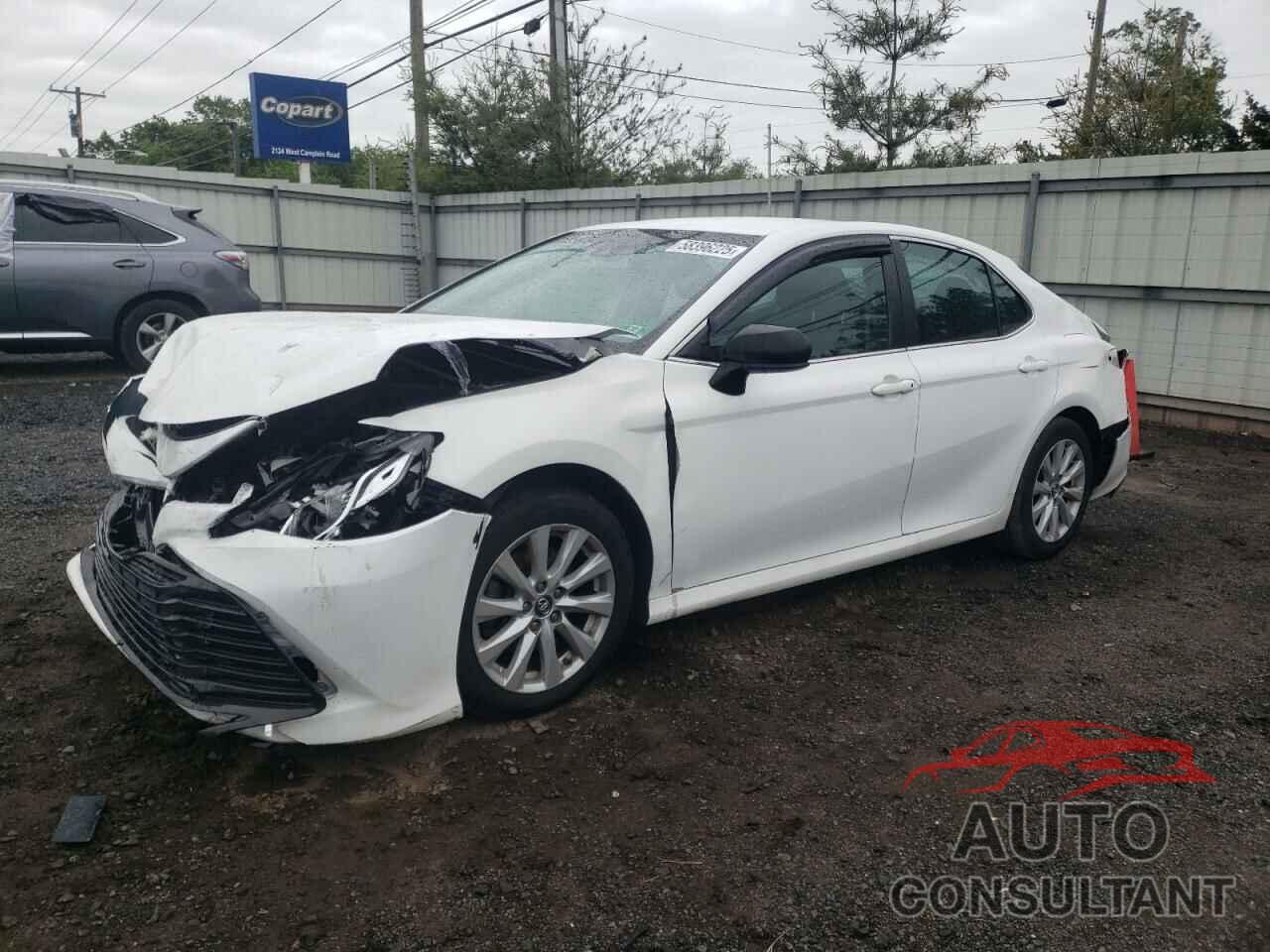 TOYOTA CAMRY 2018 - 4T1B11HK2JU073832