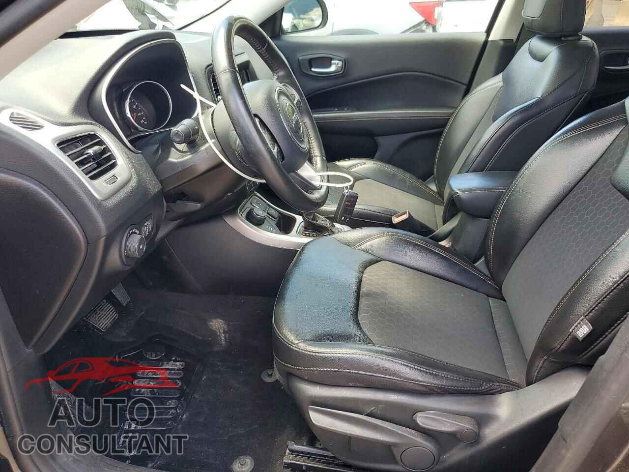 JEEP COMPASS 2019 - 3C4NJDBB3KT801116