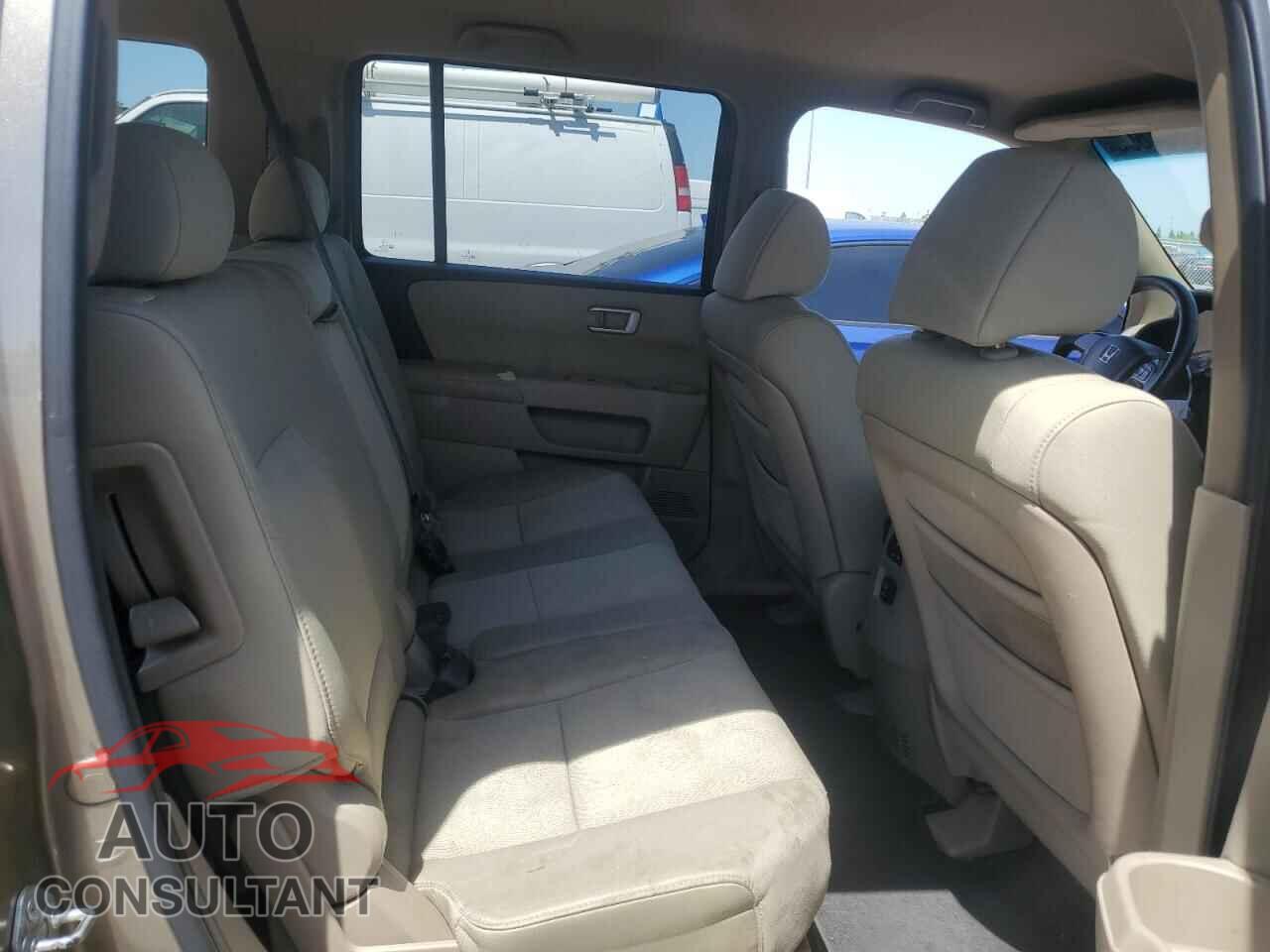 HONDA PILOT 2010 - 5FNYF4H2XAB014666