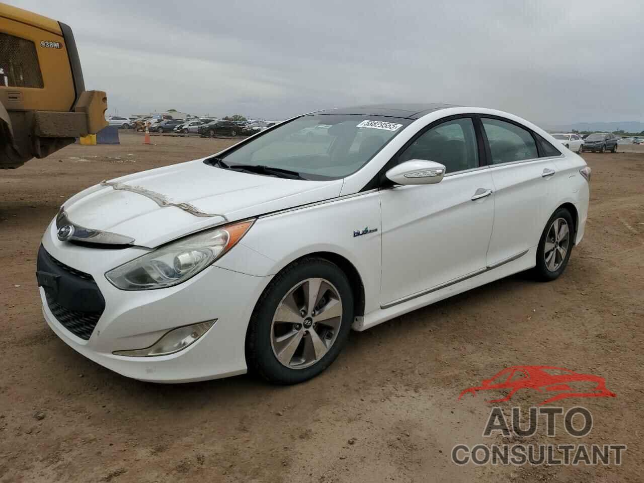 HYUNDAI SONATA 2011 - KMHEC4A45BA000249