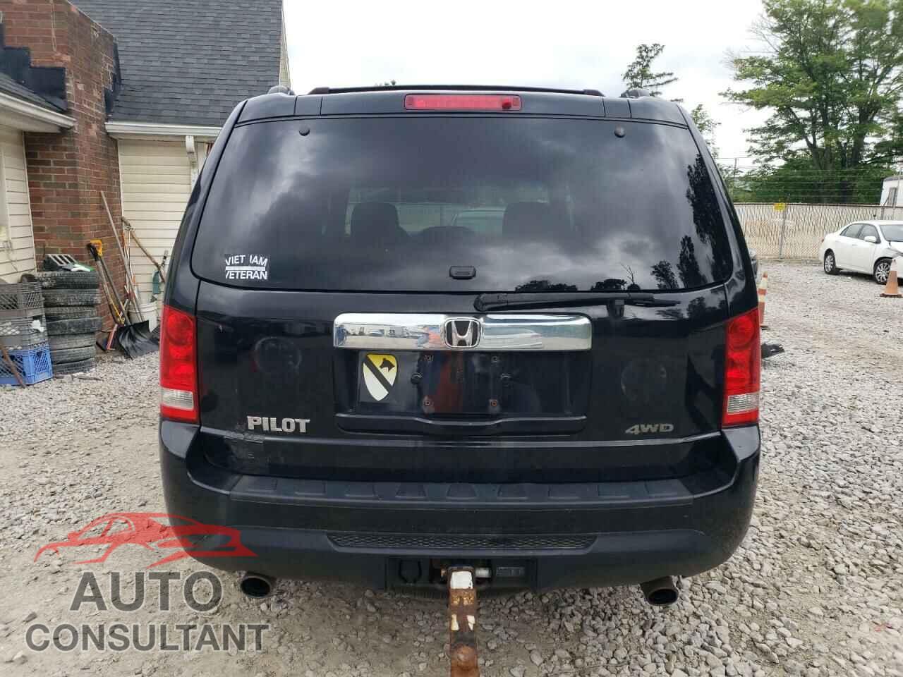 HONDA PILOT 2015 - 5FNYF4H58FB024193