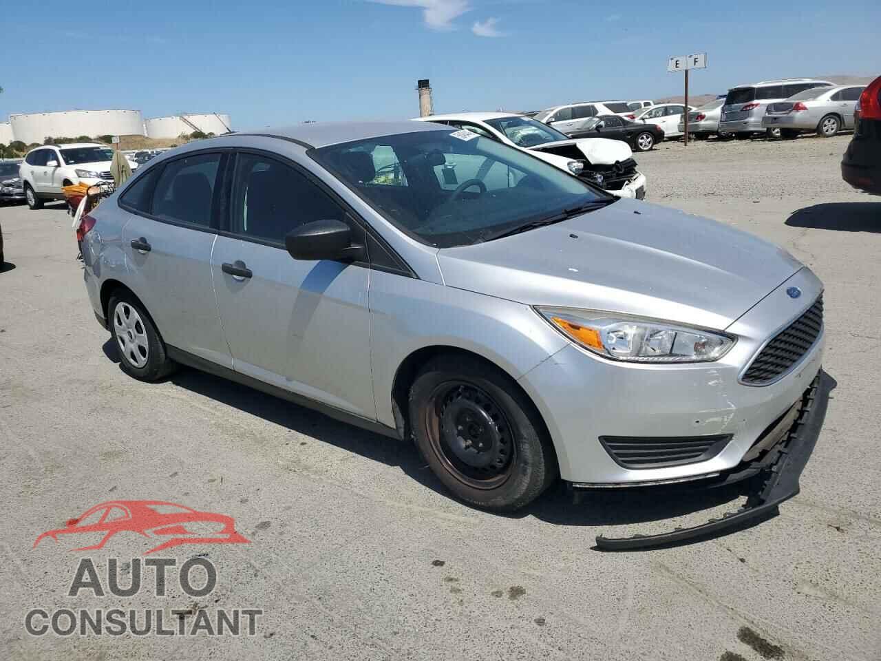 FORD FOCUS 2017 - 1FADP3E23HL271255