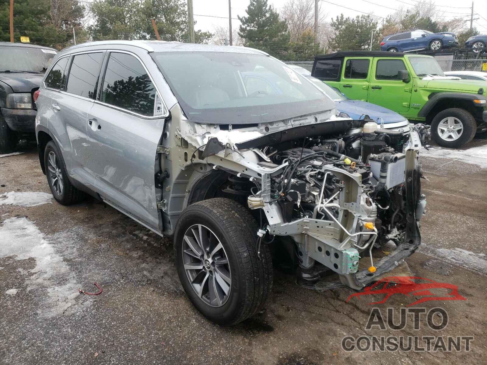 TOYOTA HIGHLANDER 2019 - 5TDJZRFH5KS622217