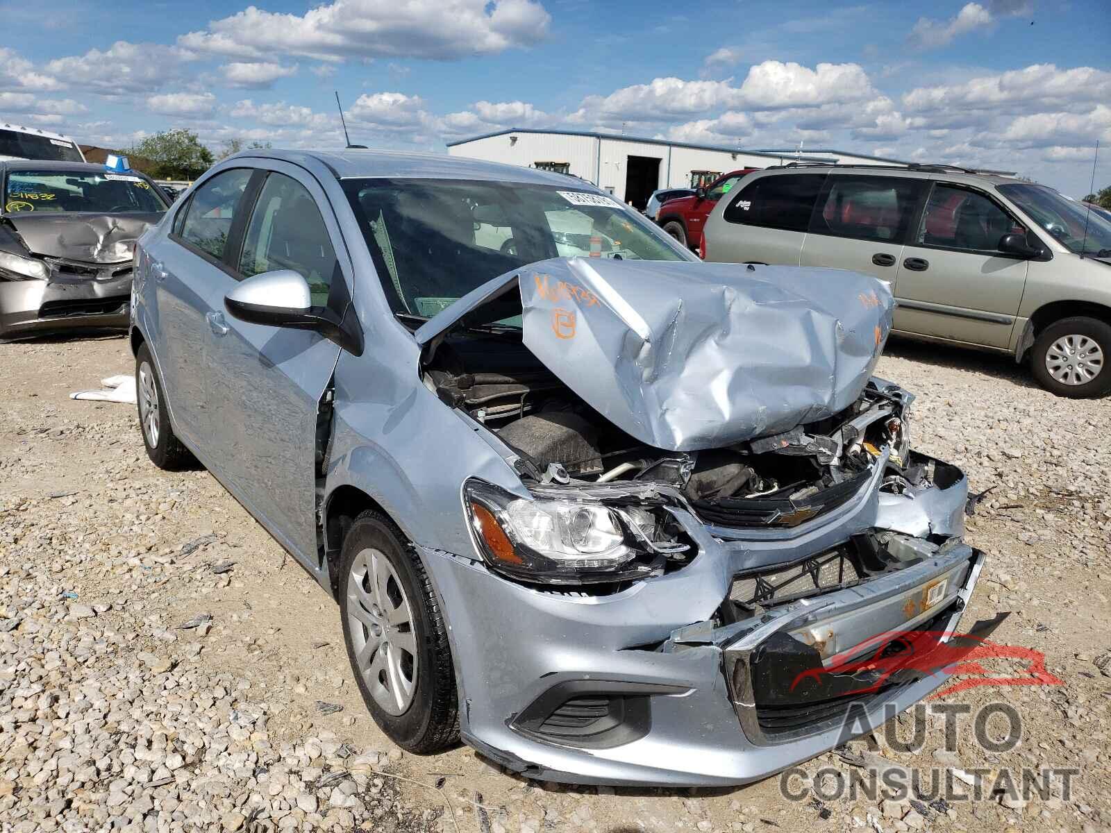 CHEVROLET SONIC 2017 - 1G1JB5SH0H4160939