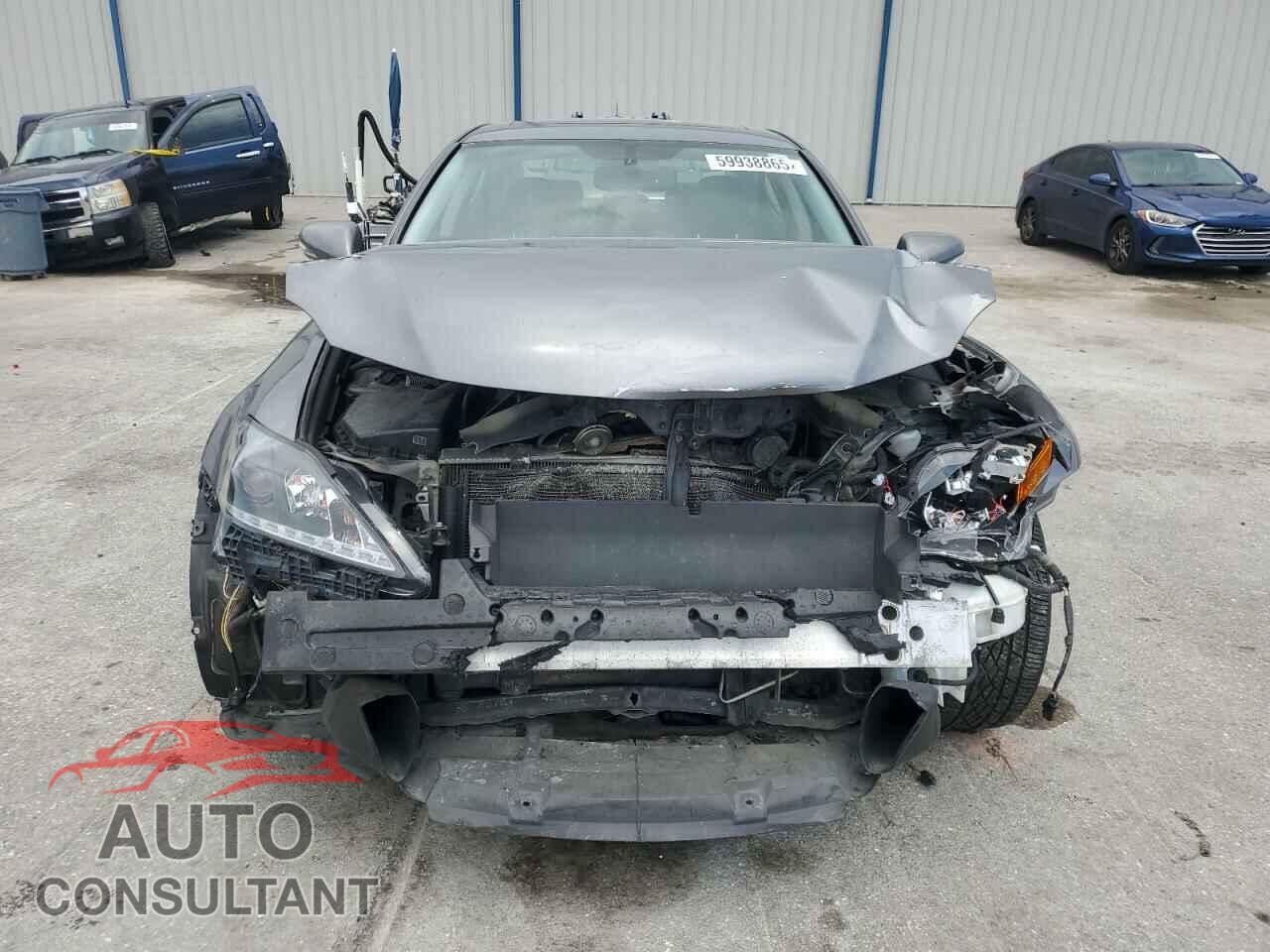 LEXUS IS 2012 - JTHCF5C25C5056981