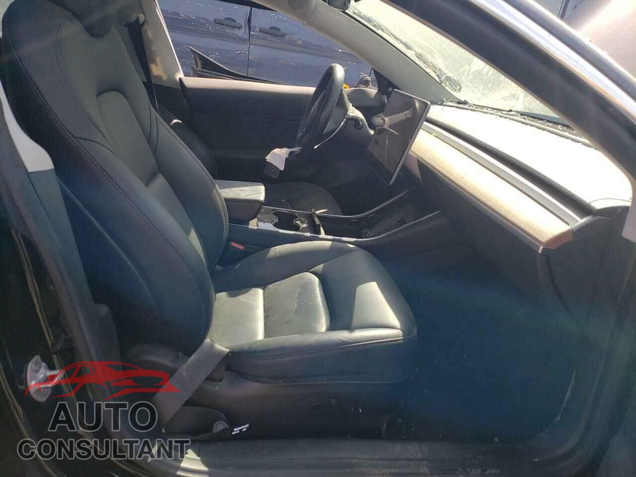 TESLA MODEL 3 2019 - 5YJ3E1EAXKF190092