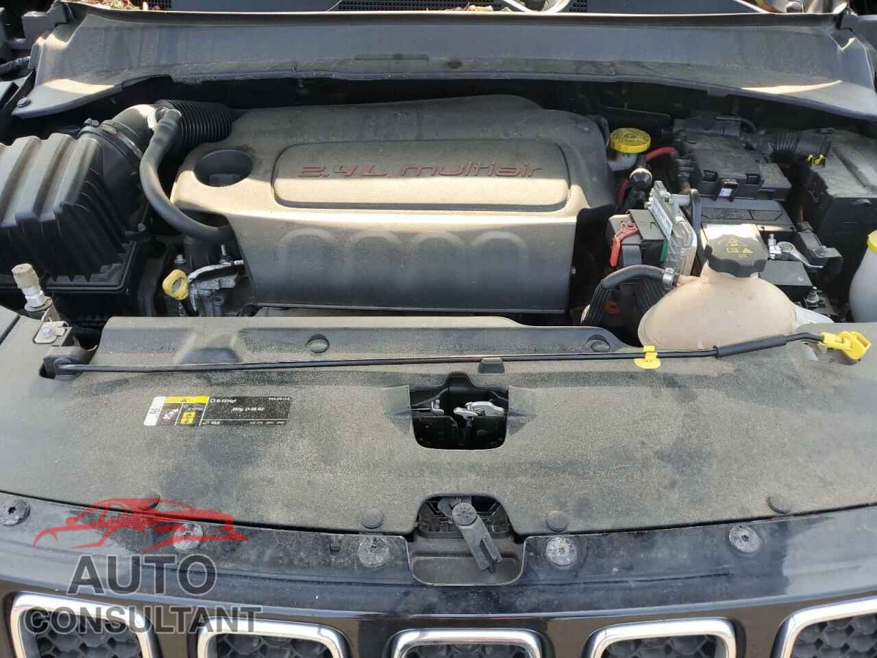 JEEP COMPASS 2018 - 3C4NJDBB4JT361065