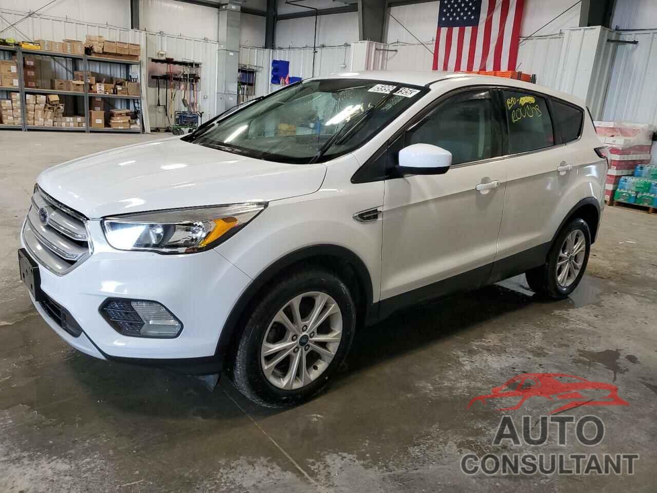 FORD ESCAPE 2017 - 1FMCU0GD3HUD28328