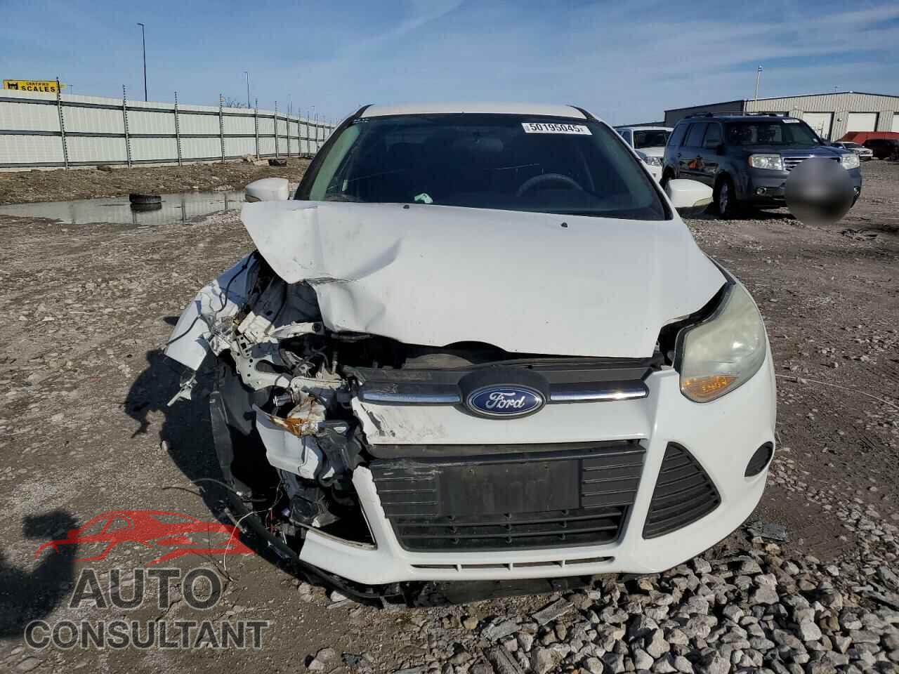 FORD FOCUS 2014 - 1FADP3F23EL454844