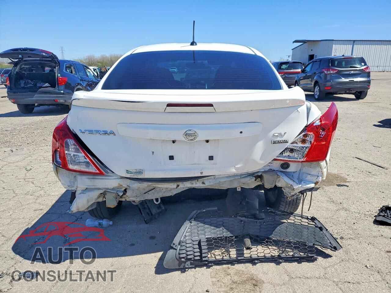 NISSAN VERSA 2017 - 3N1CN7AP3HL852153