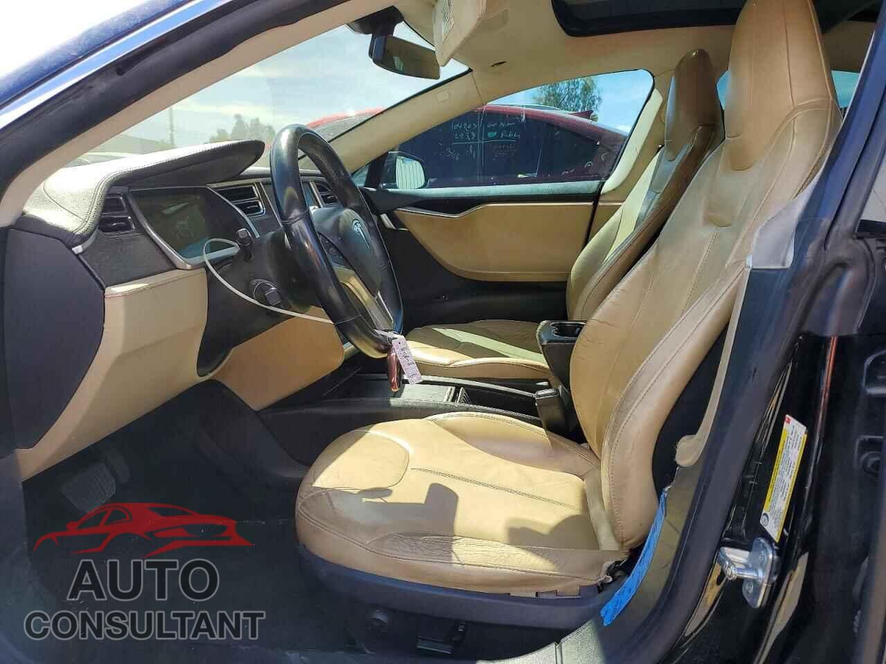 TESLA MODEL S 2013 - 5YJSA1CG8DFP06385