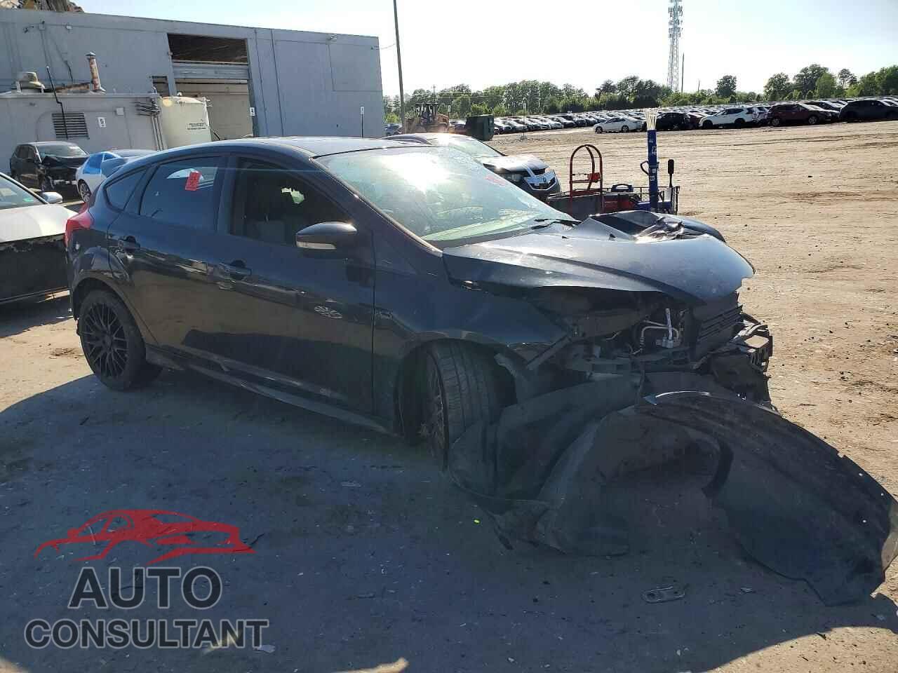 FORD FOCUS 2013 - 1FADP3L96DL208077