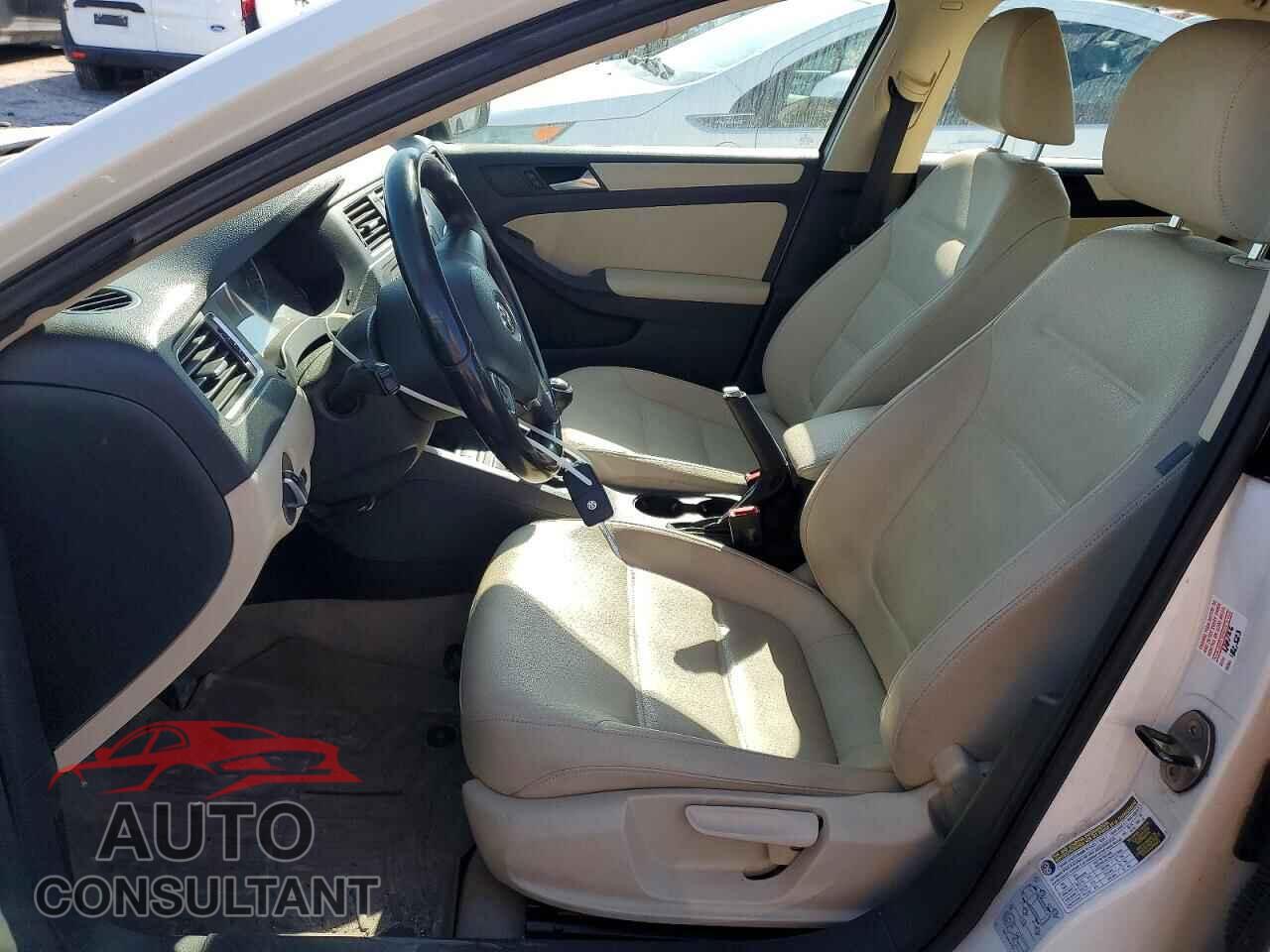VOLKSWAGEN JETTA 2012 - 3VWBP7AJ1CM307888