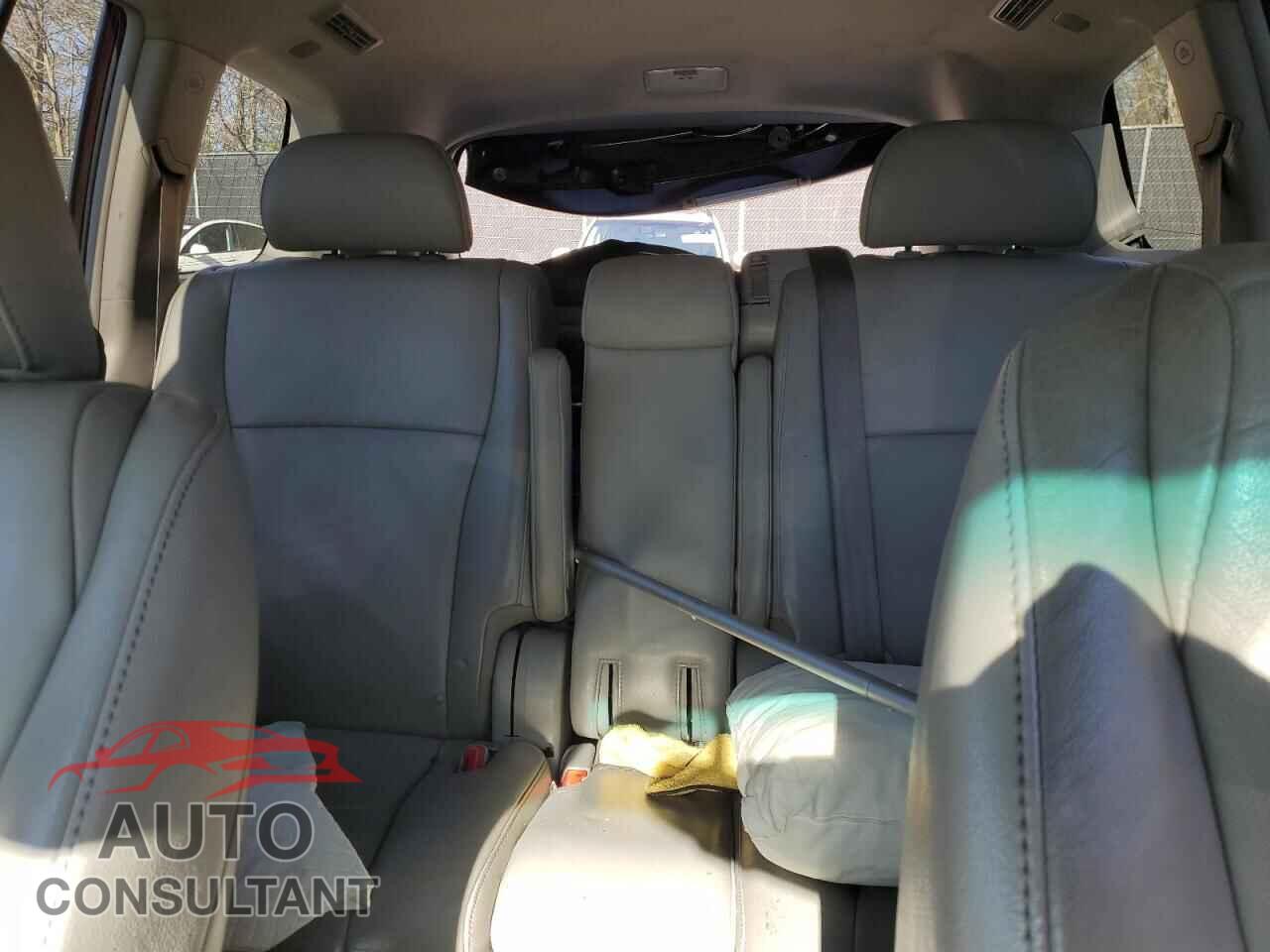 TOYOTA HIGHLANDER 2012 - 5TDBK3EH0CS152011