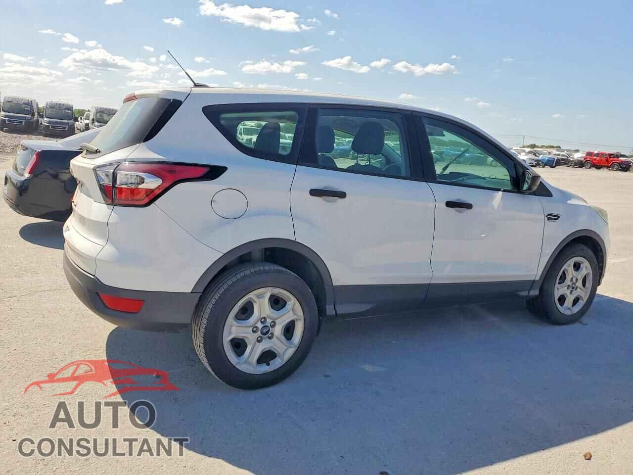 FORD ESCAPE 2017 - 1FMCU0F74HUC81676