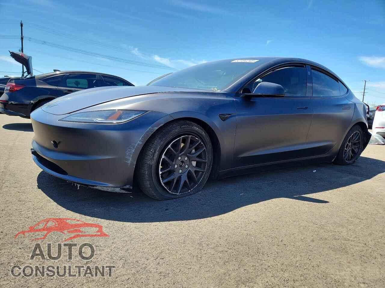 TESLA MODEL 3 2024 - 5YJ3E1EB2RF813529