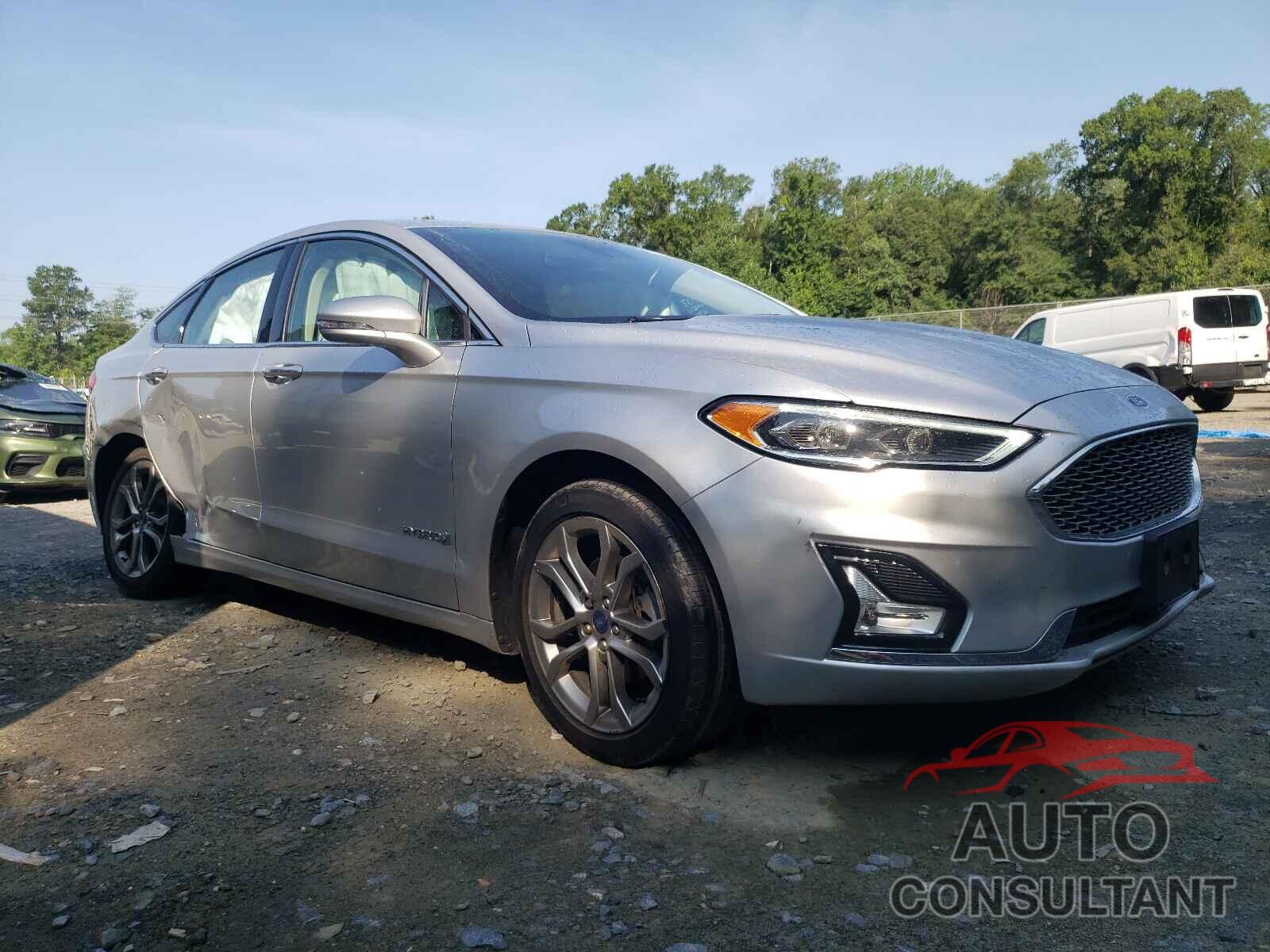 FORD FUSION 2019 - 3FA6P0RUXKR204342