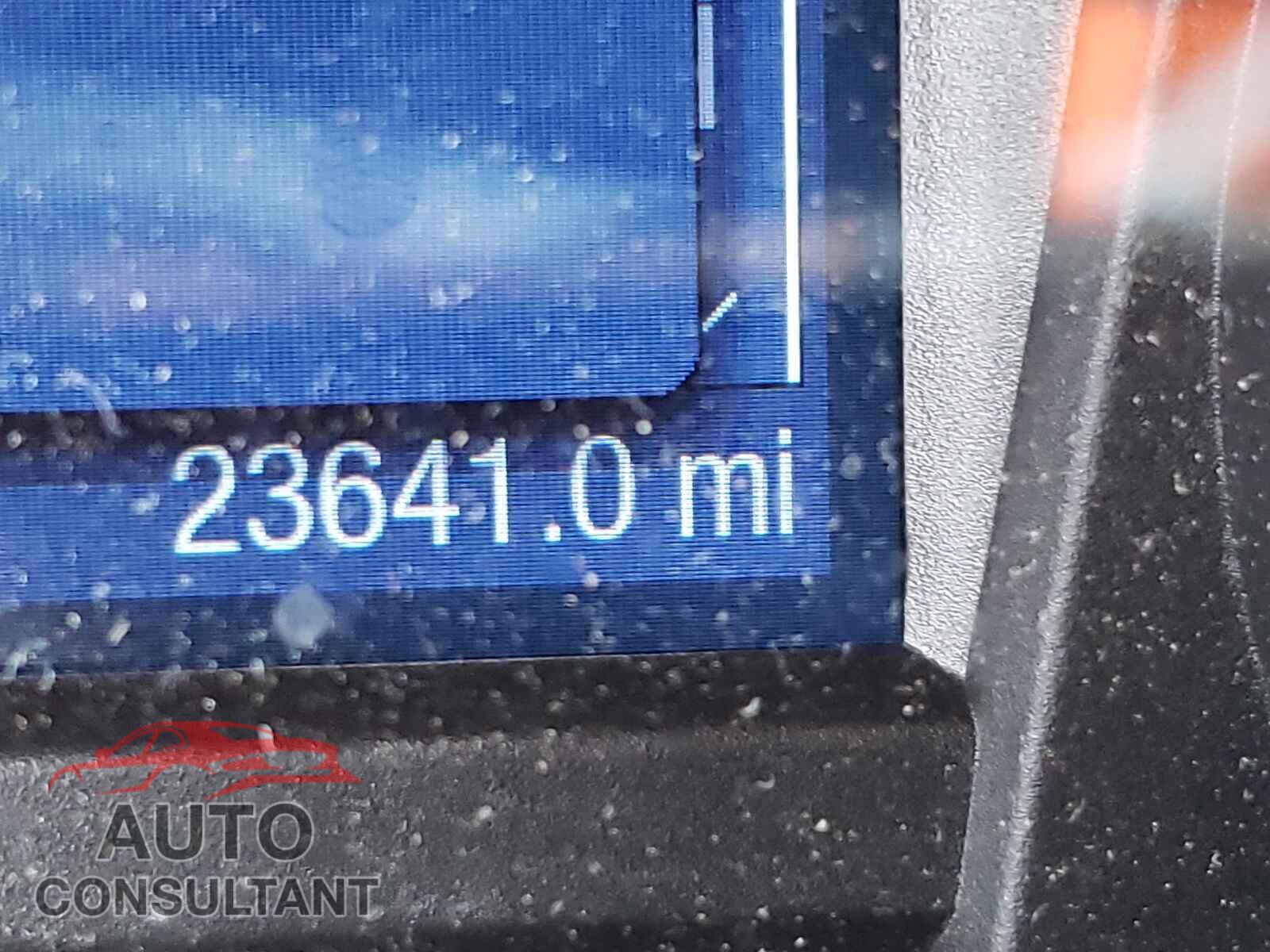 FORD TAURUS 2018 - 1FAHP2D82JG142231