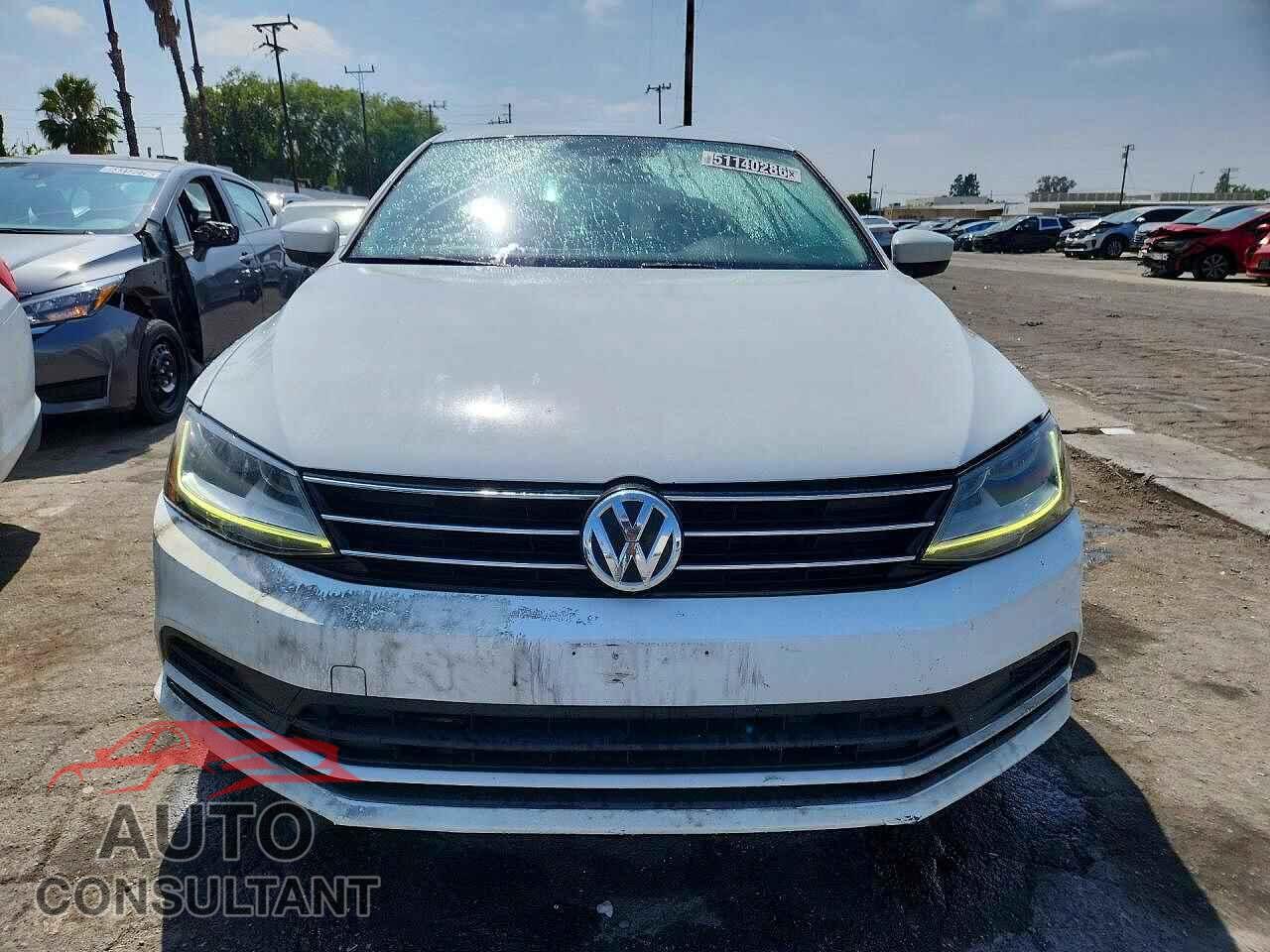 VOLKSWAGEN JETTA 2017 - 3VW2B7AJ9HM262284