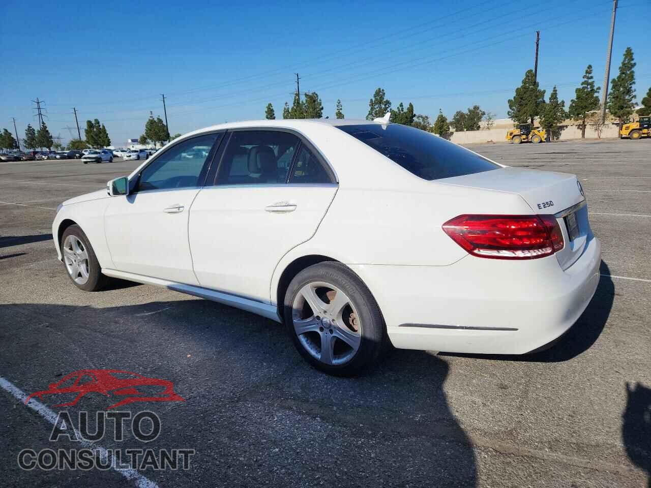 MERCEDES-BENZ E-CLASS 2015 - WDDHF0EB4FB129714