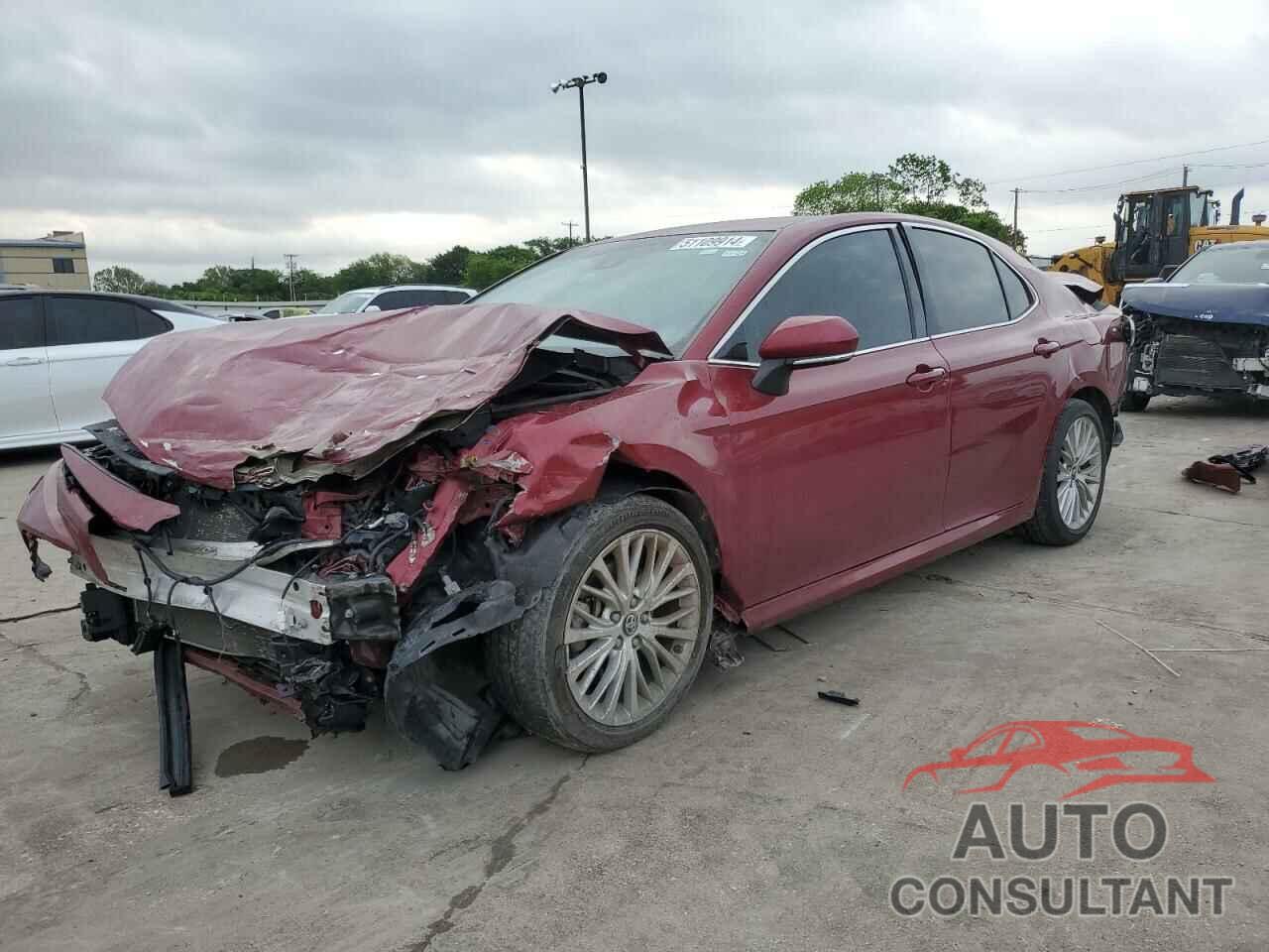 TOYOTA CAMRY 2018 - 4T1B11HK9JU582929
