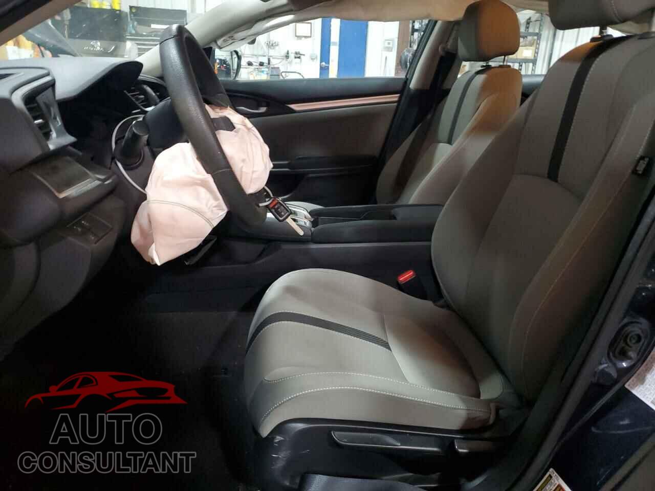 HONDA CIVIC 2019 - 2HGFC2F60KH591892