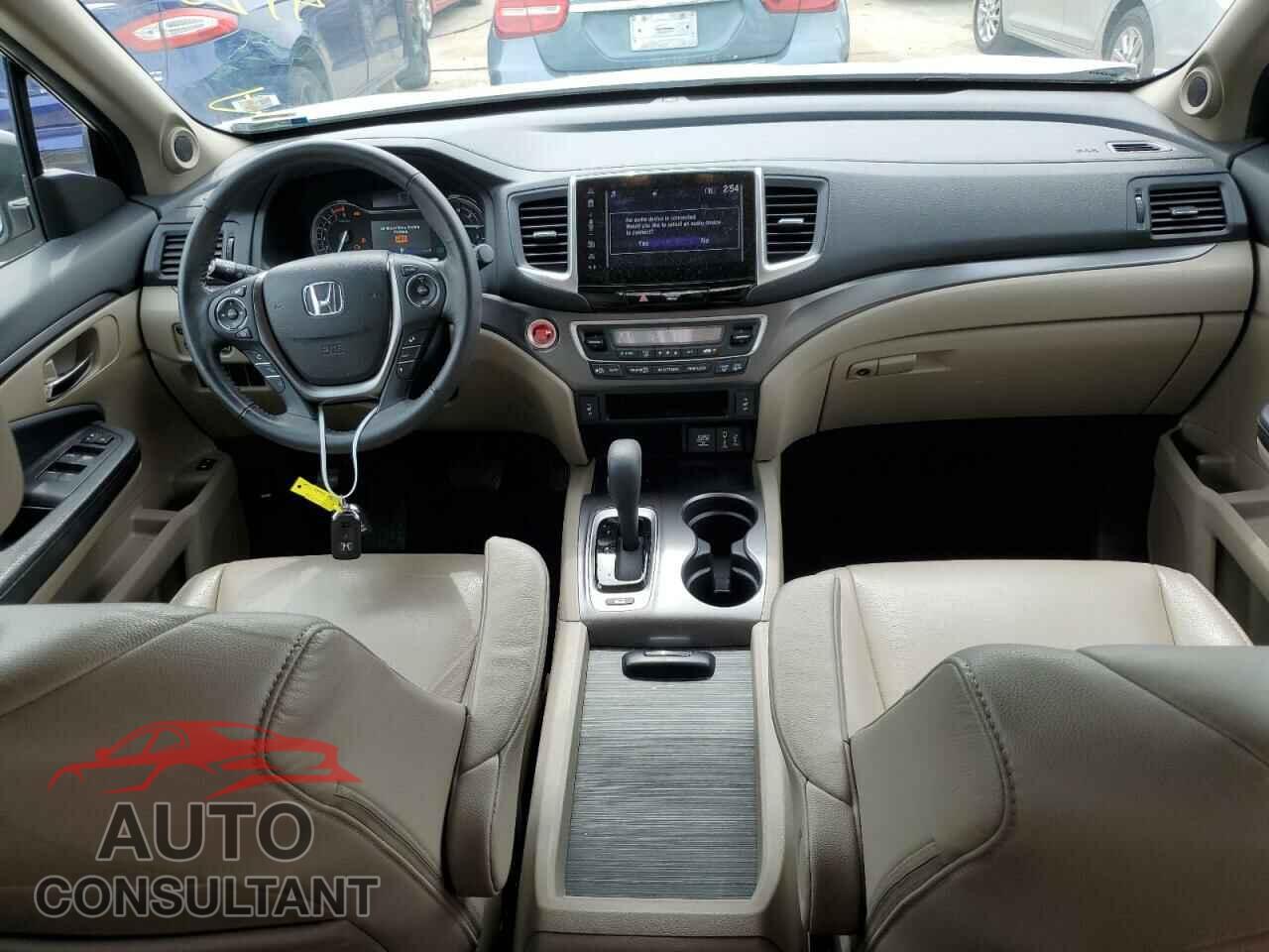 HONDA PILOT 2018 - 5FNYF6H59JB031688