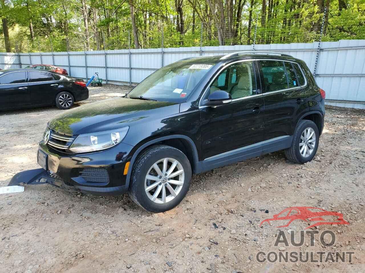 VOLKSWAGEN TIGUAN 2017 - WVGSV7AX9HK019107