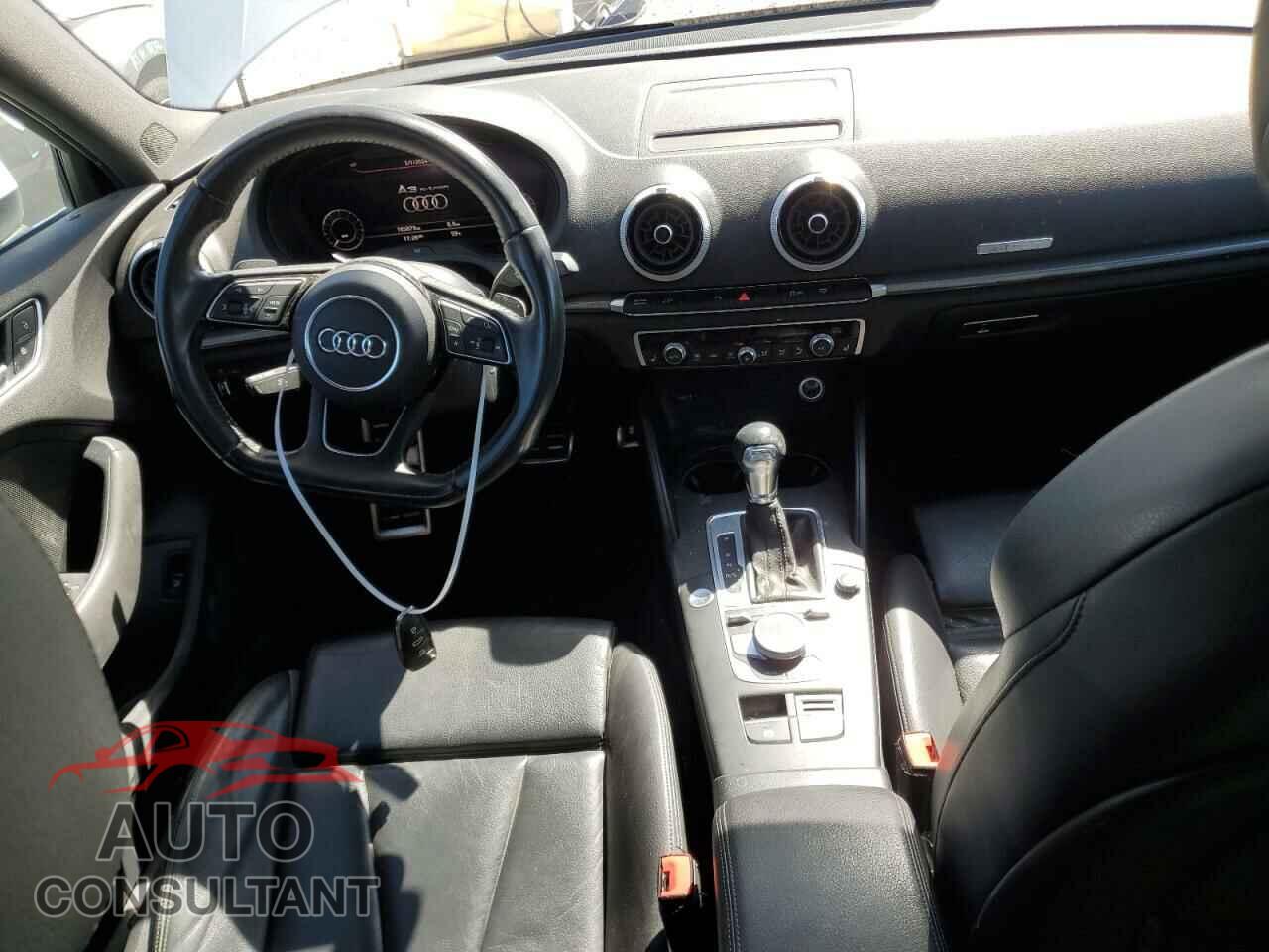 AUDI A3 2017 - WAUTPBFF8HA147945