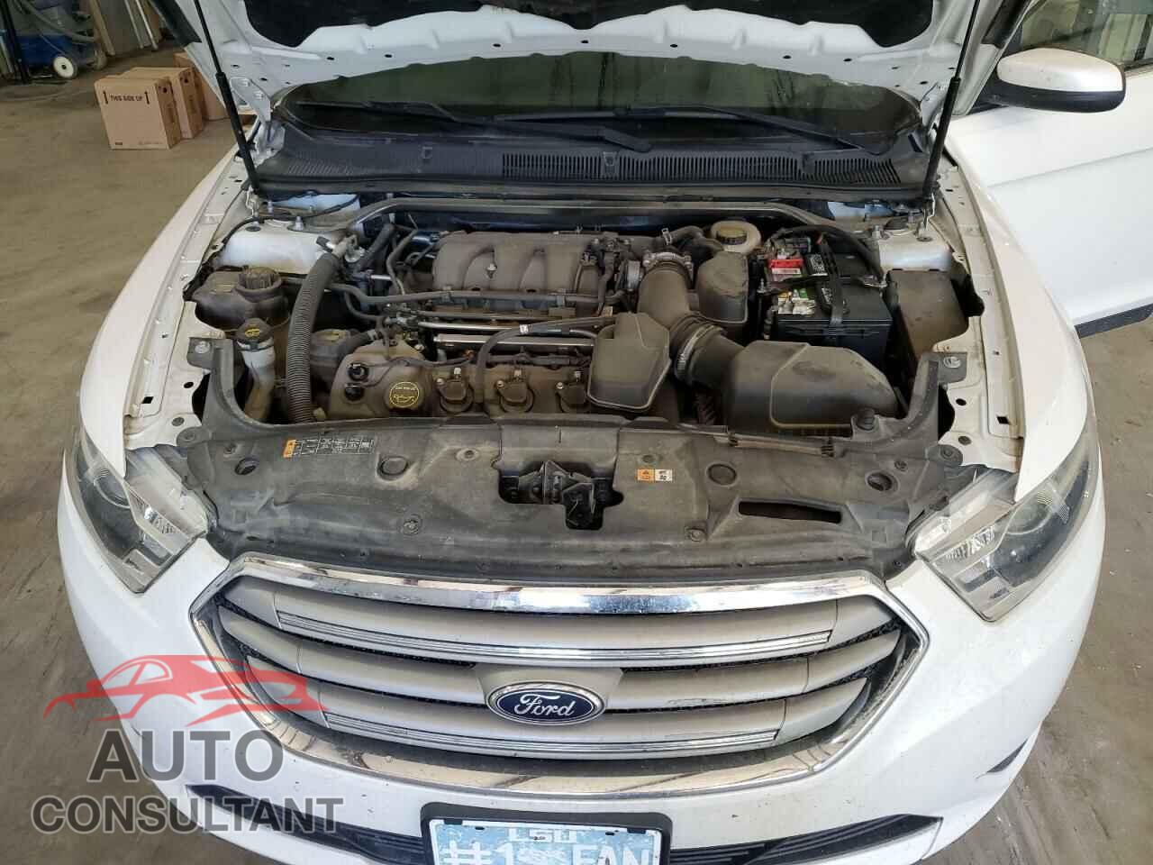 FORD TAURUS 2017 - 1FAHP2E87HG120587