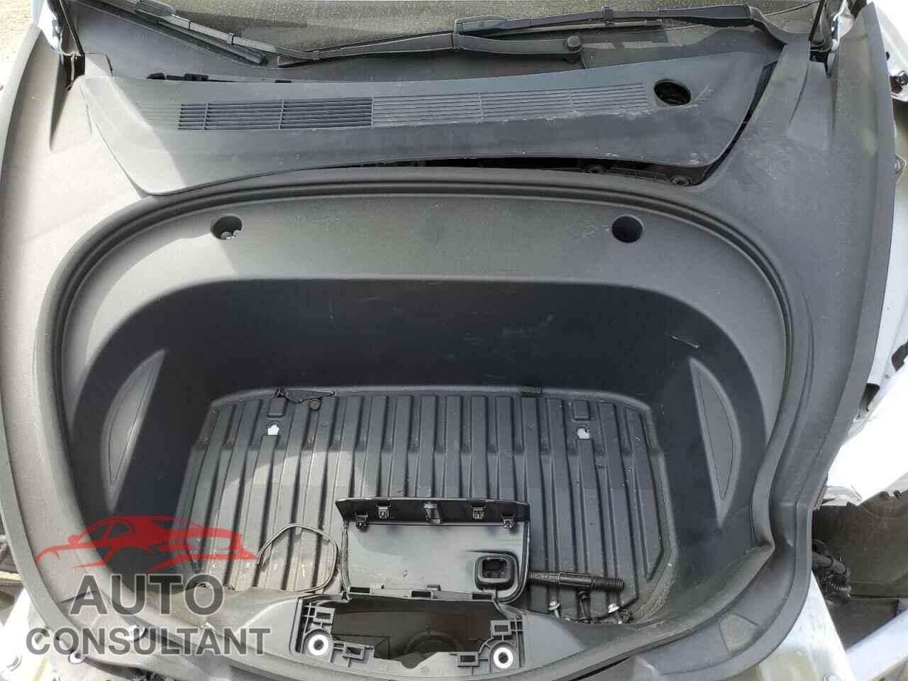 TESLA MODEL 3 2022 - 5YJ3E1EB3NF174314