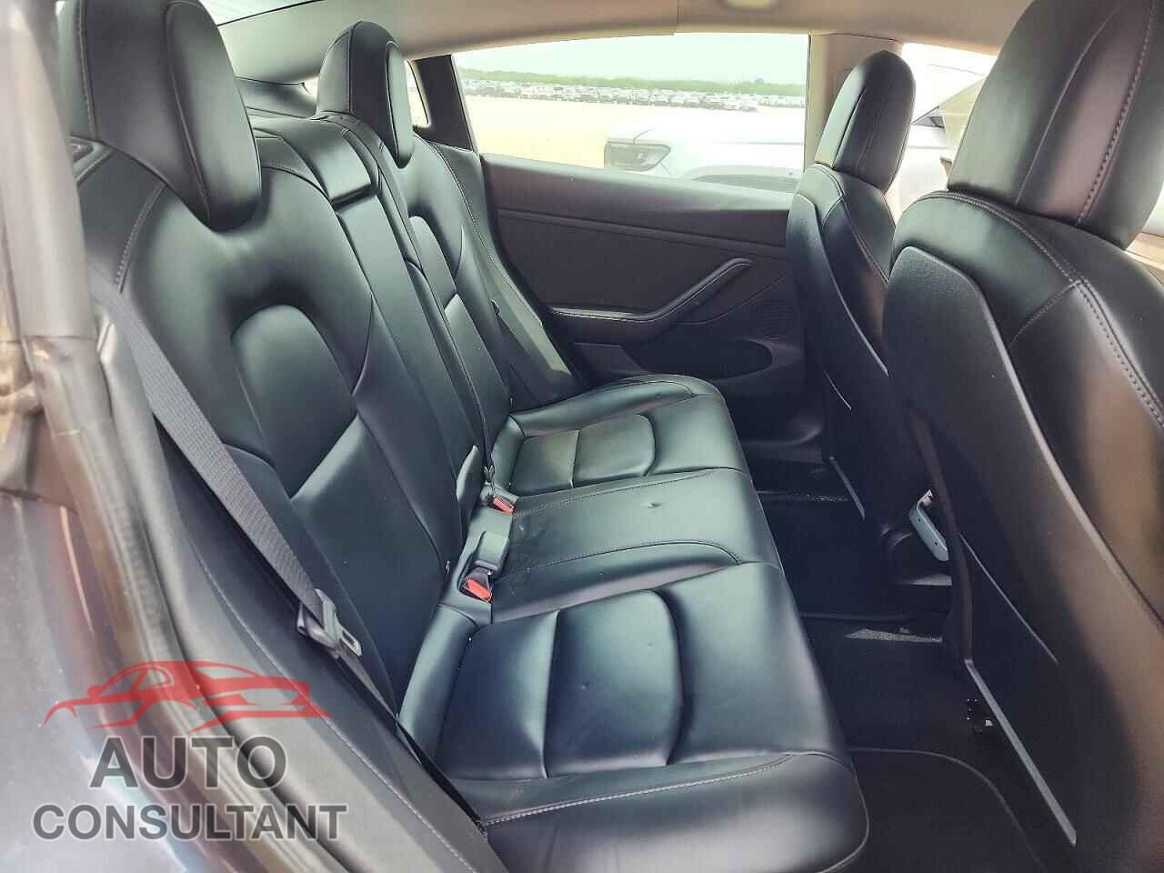 TESLA MODEL 3 2021 - 5YJ3E1EA2MF097716