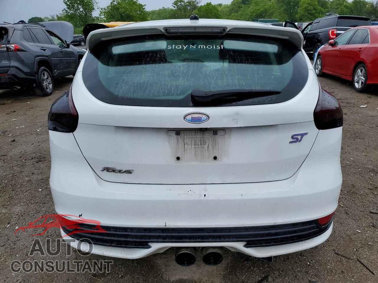 FORD FOCUS 2017 - 1FADP3L97HL338603