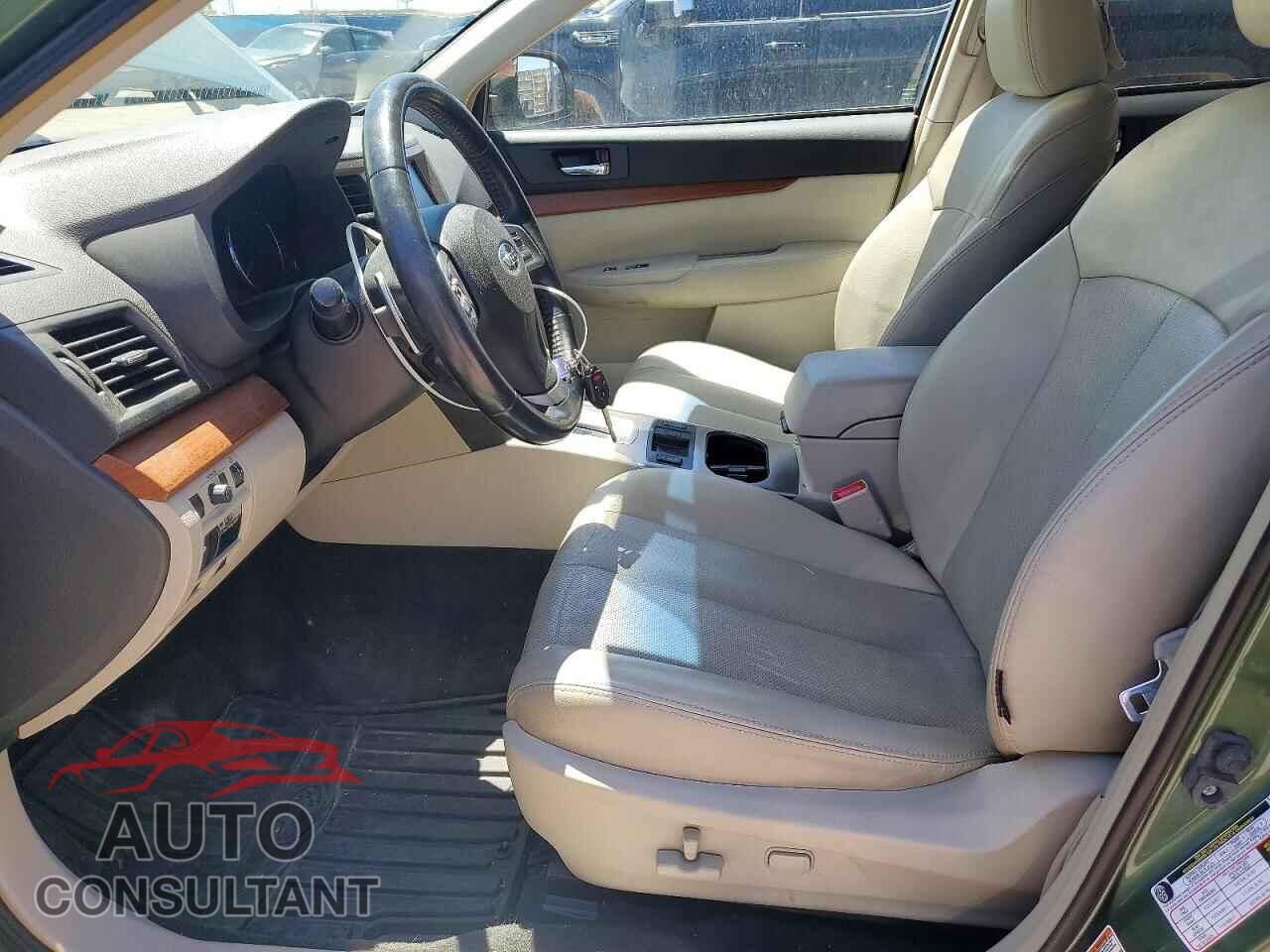 SUBARU OUTBACK 2013 - 4S4BRBLC8D3200544