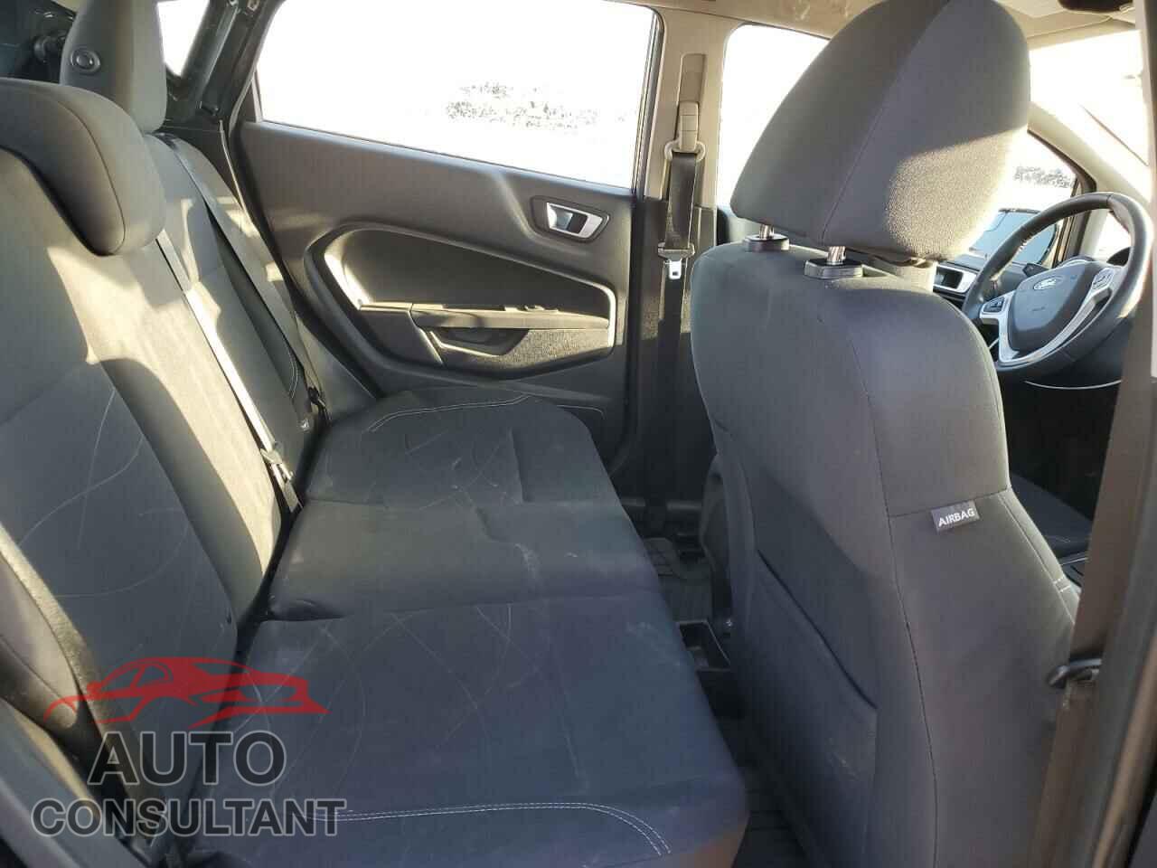 FORD FIESTA 2015 - 3FADP4EJ5FM158075