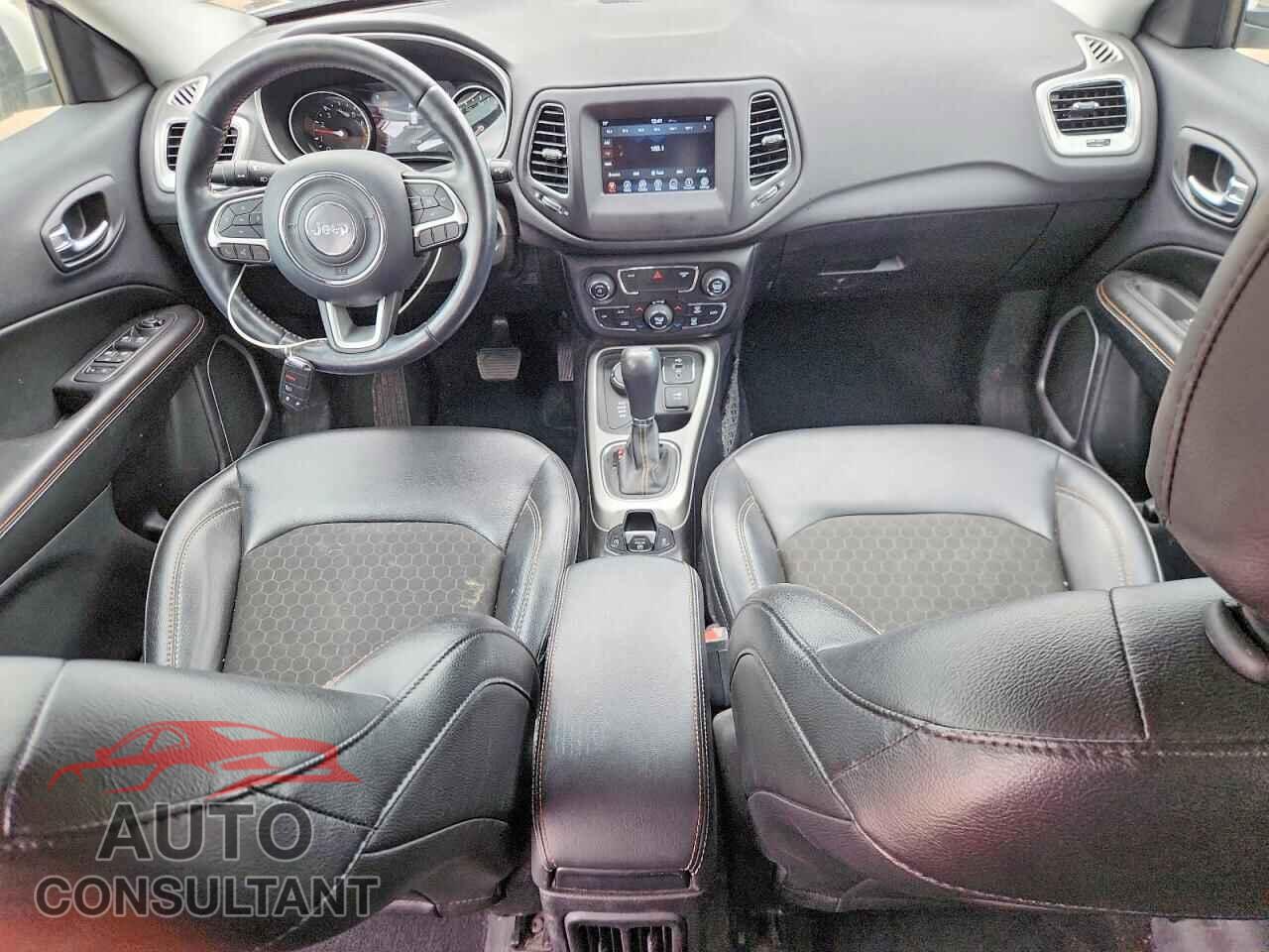 JEEP COMPASS 2018 - 3C4NJDBB3JT418582
