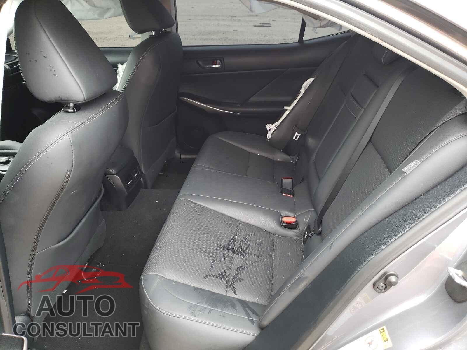 LEXUS IS 2016 - JTHBA1D24G5011960