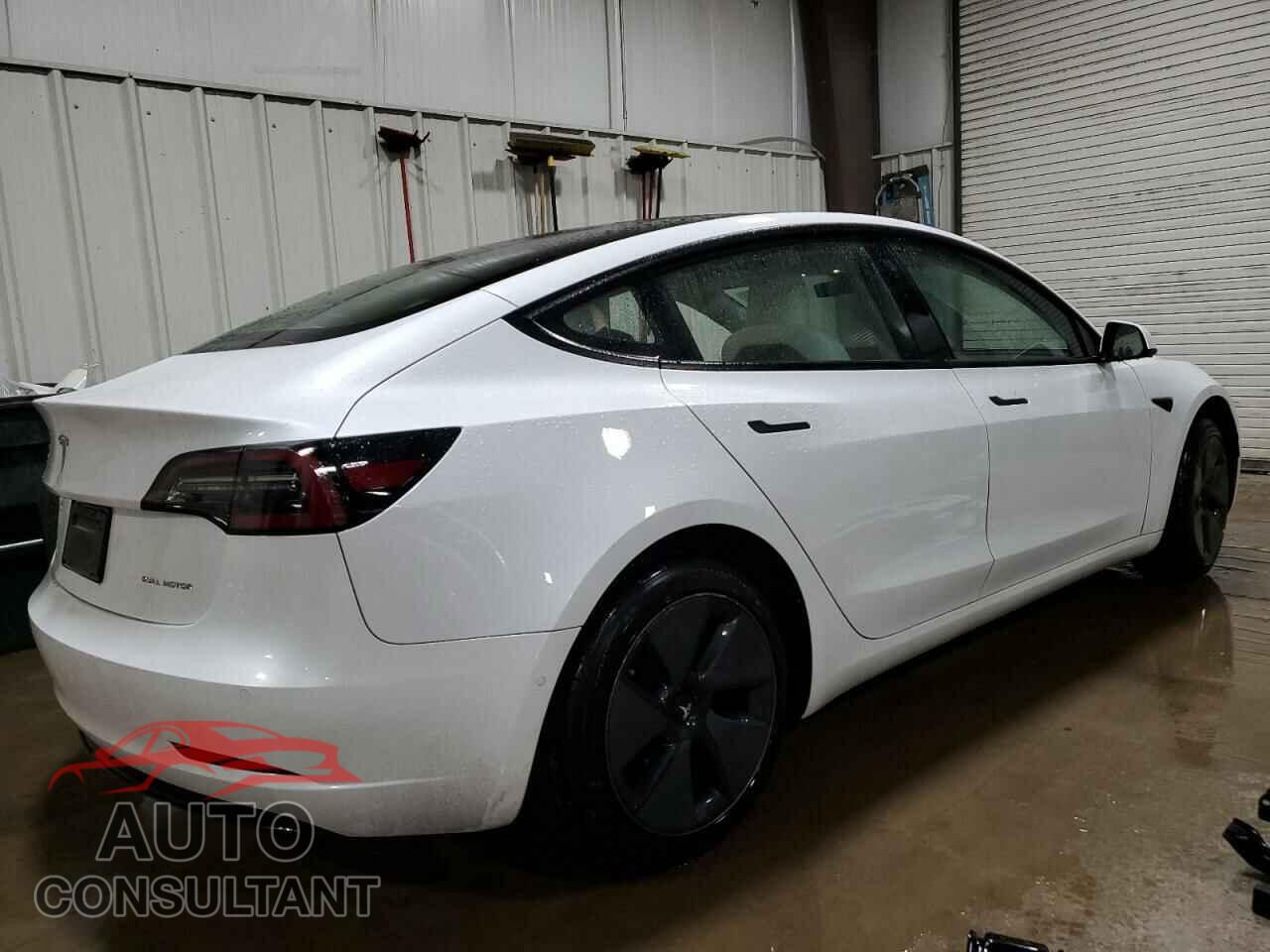 TESLA MODEL 3 2021 - 5YJ3E1EB5MF855153