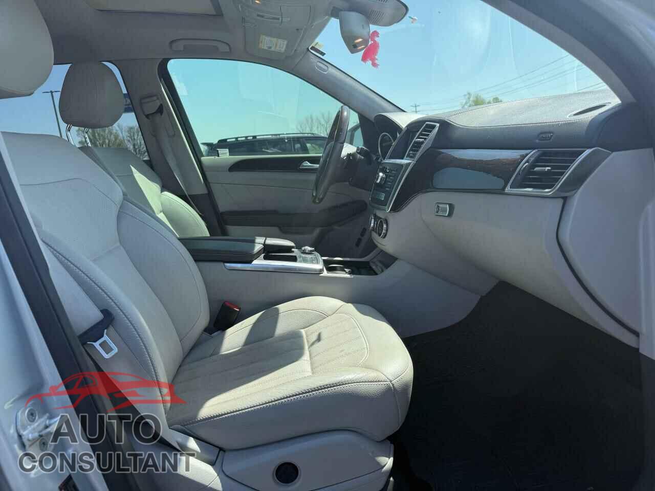 MERCEDES-BENZ GL-CLASS 2015 - 4JGDF6EE8FA444510