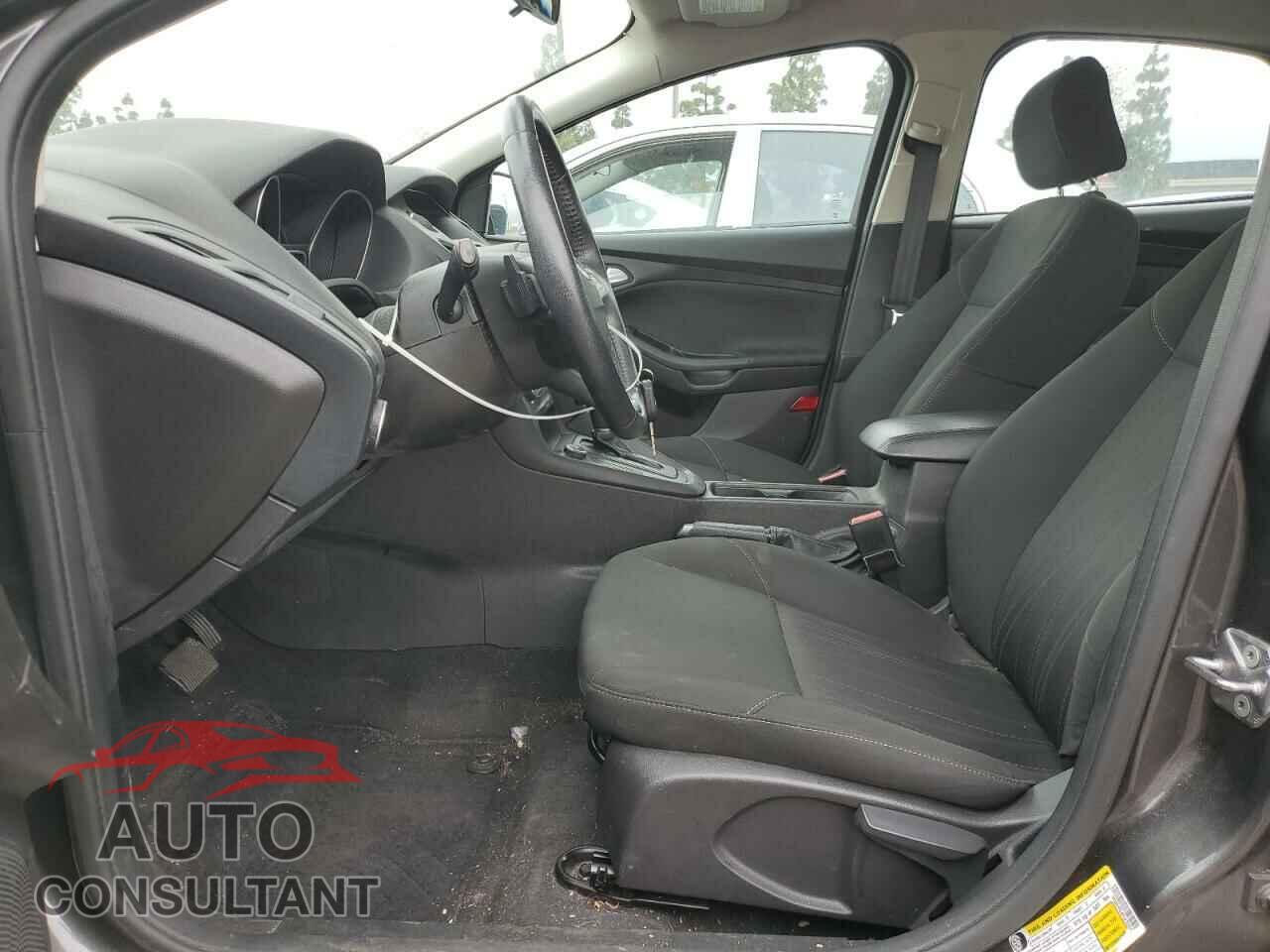 FORD FOCUS 2015 - 1FADP3F24FL375331