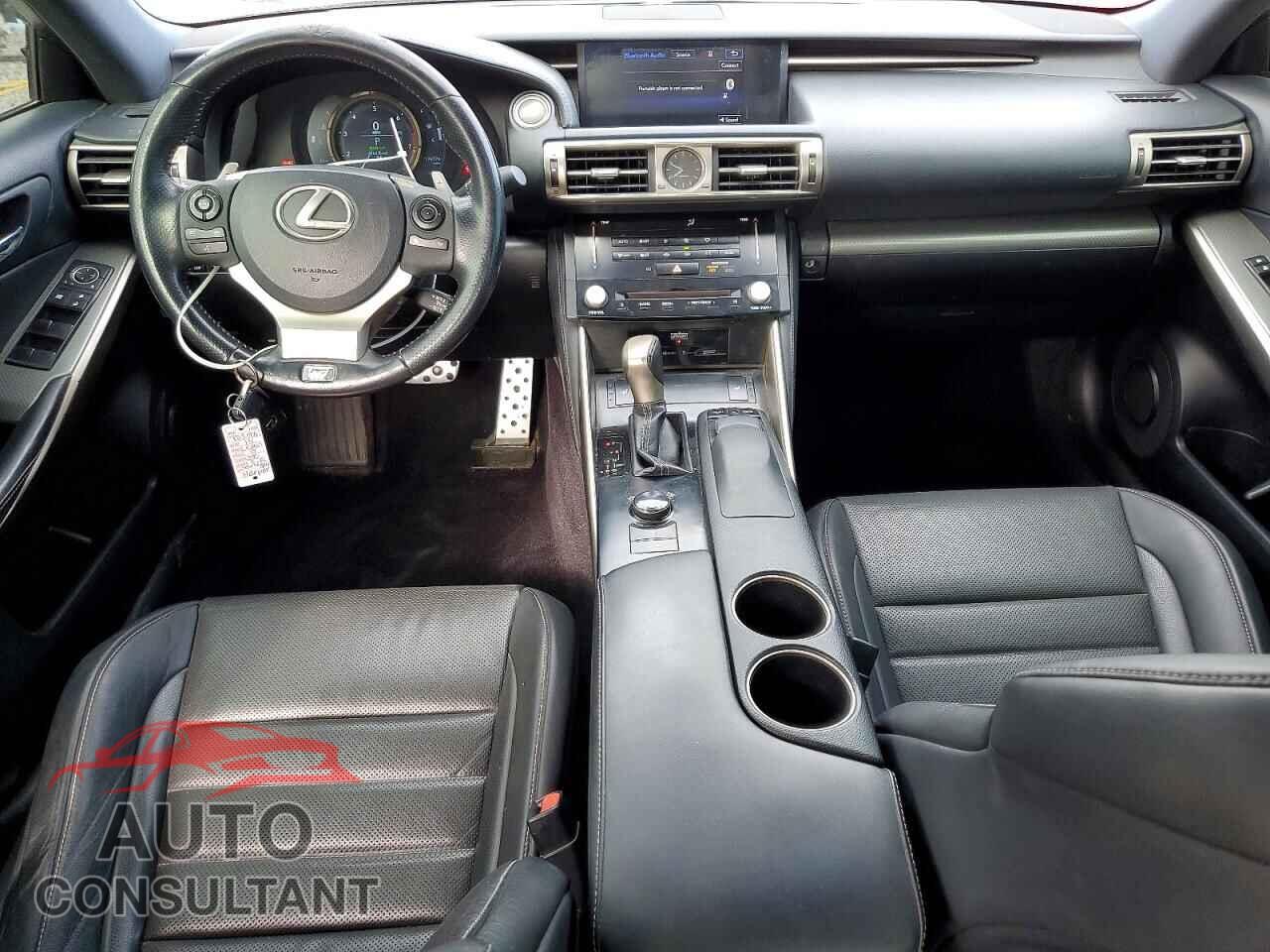 LEXUS IS 2014 - JTHBE1D29E5011132