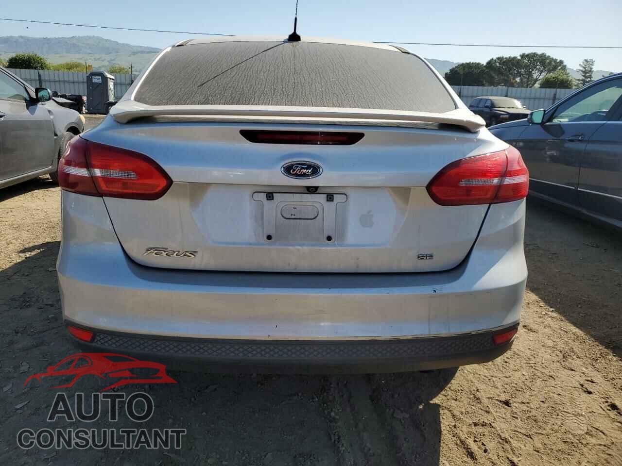 FORD FOCUS 2015 - 1FADP3F24FL326906