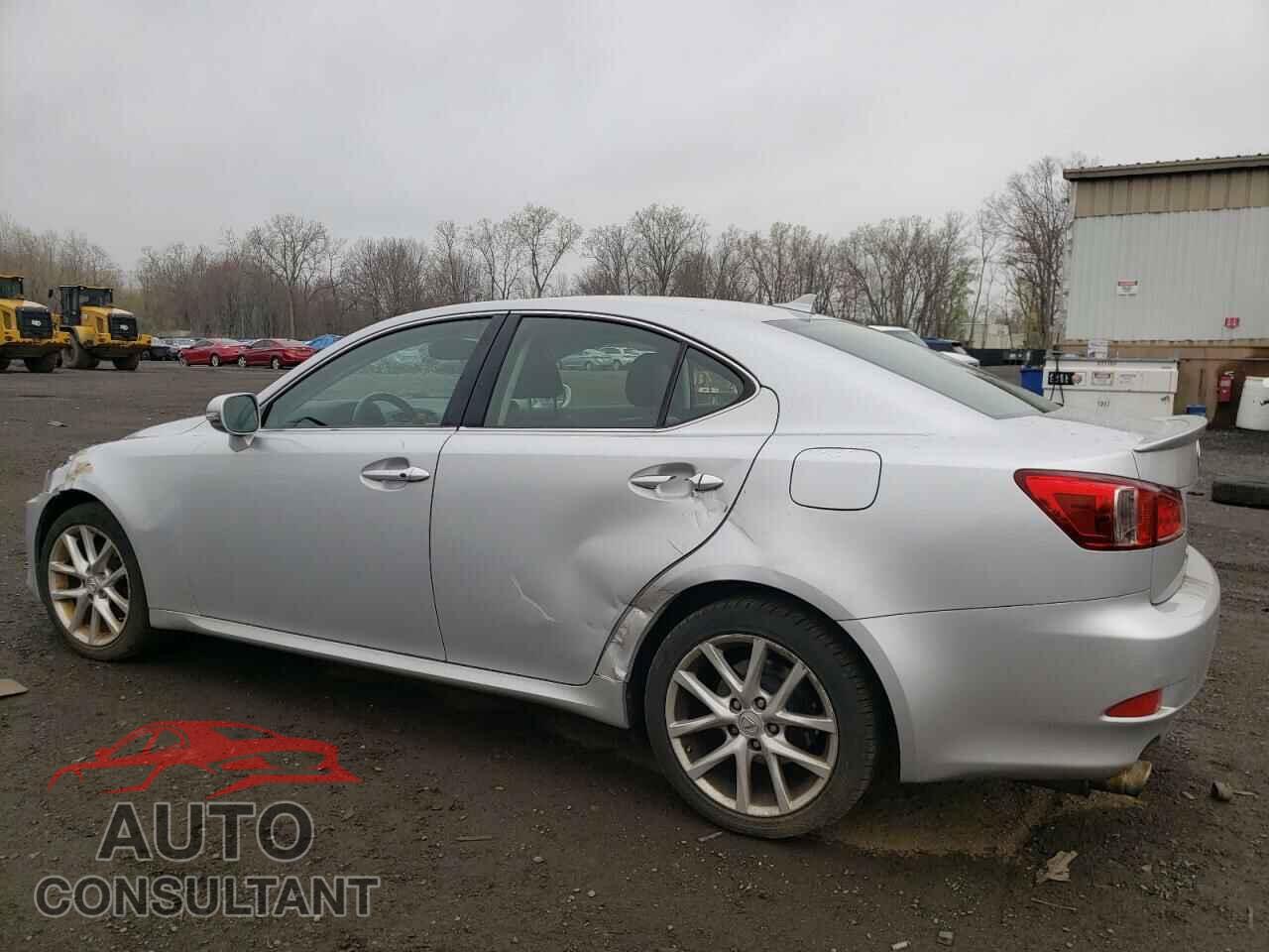 LEXUS IS 2011 - JTHCF5C27B5044801